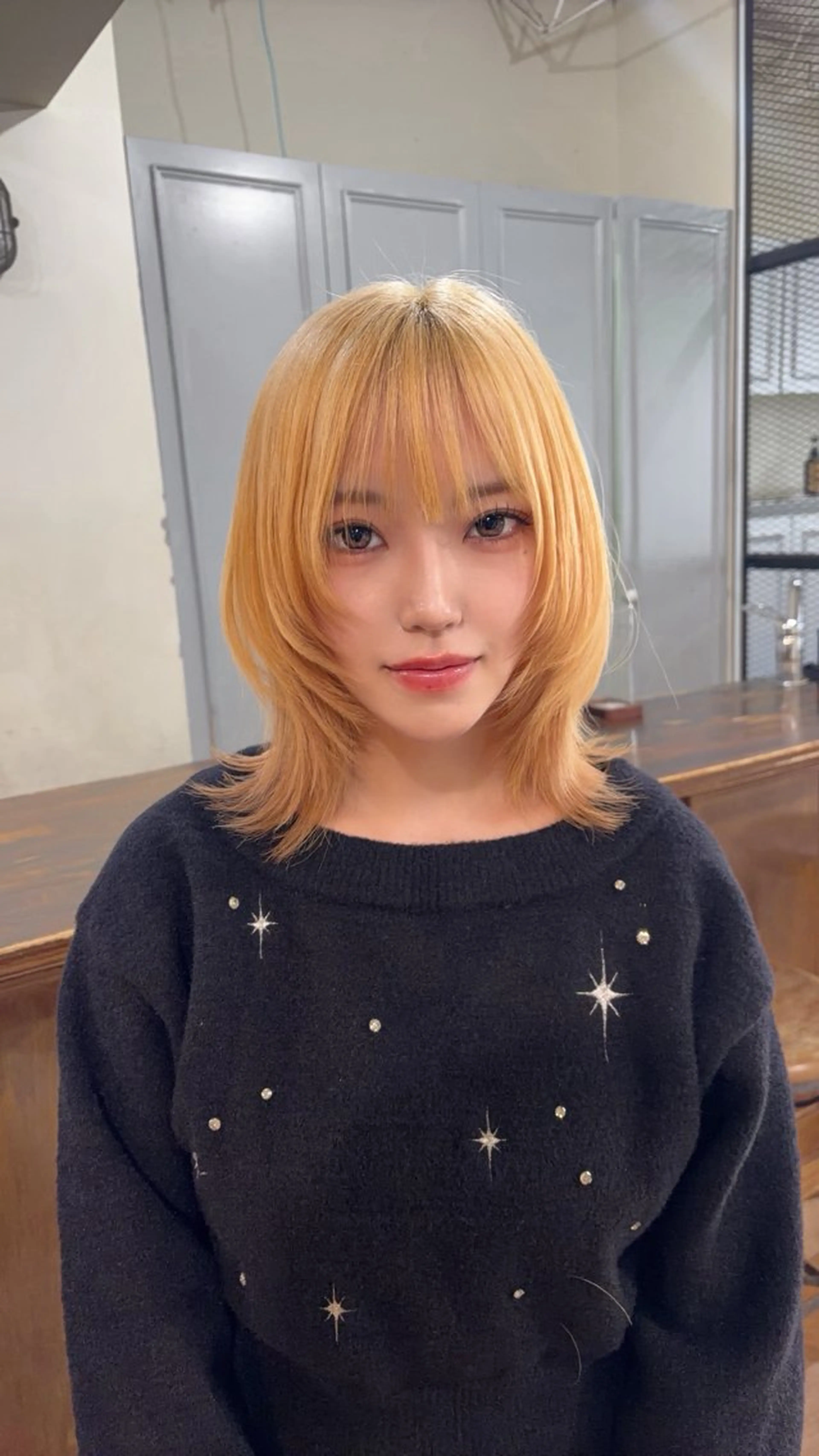 ミディアム カラー 抜きっぱなしブロンド ブラウンカラー デザインカラー レイヤーカット カット ヘアカラー 盛れるレイヤー× ウルフMari🪽のヘアスタイル
