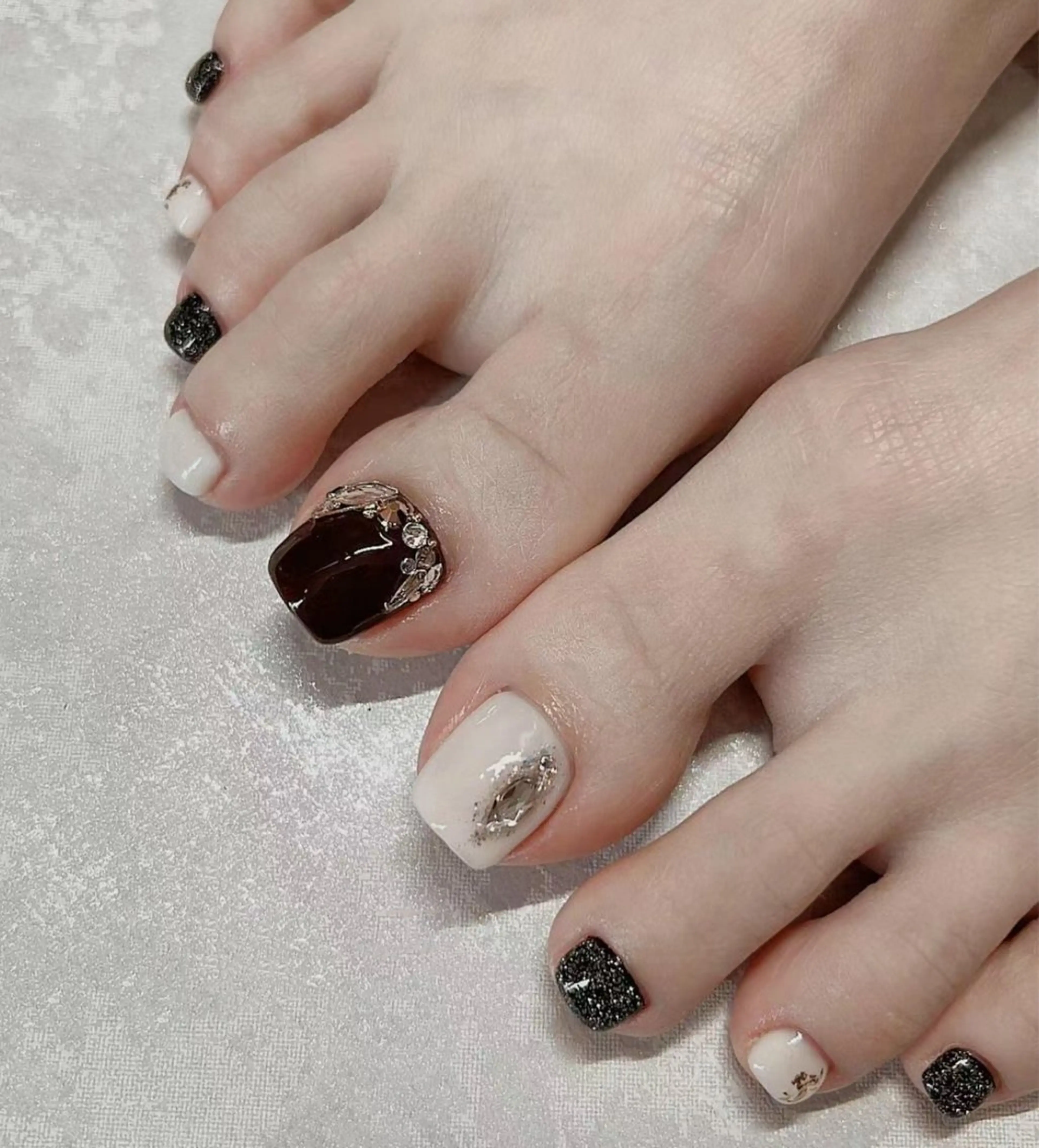 ネイル フットネイル 🎀M nails✨ ビューティーのネイルデザイン