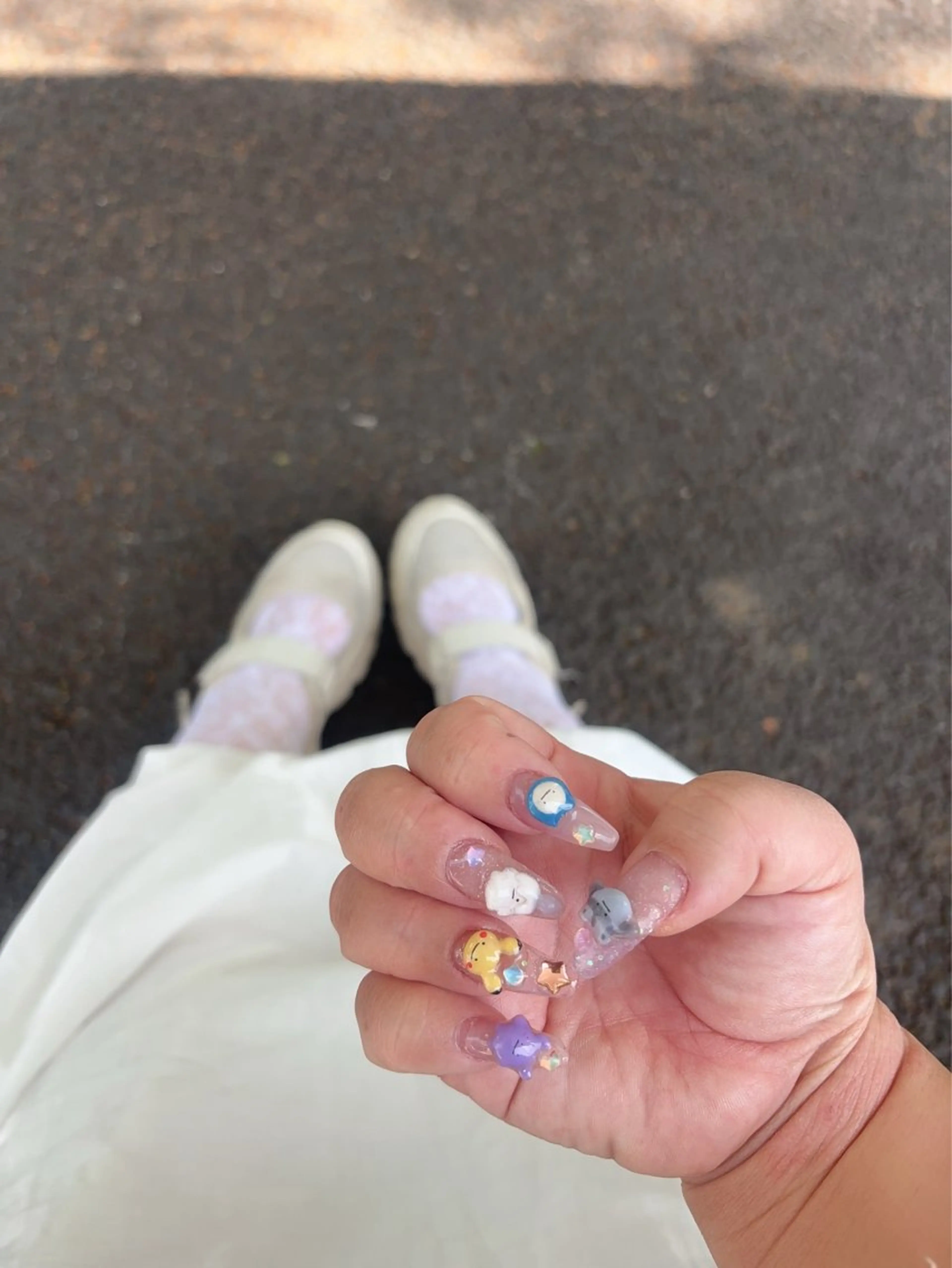 ネイル 長さ出し ストーンネイル デザイン可愛いサロン new moonのネイルデザイン