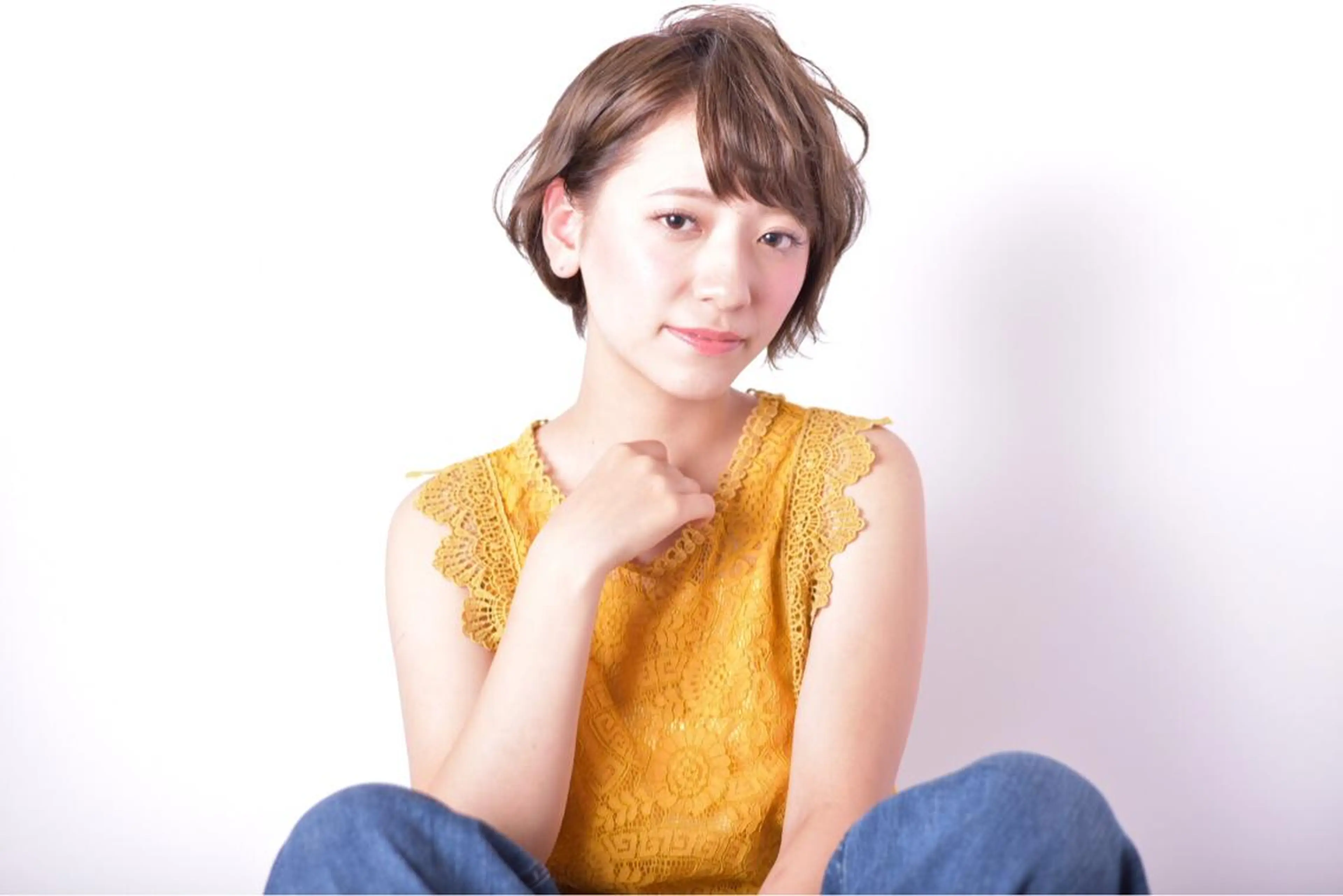 ショート カラー ベージュカラー ミルクティーベージュ ショートヘア 外ハネヘア 西岡 翼のヘアスタイル