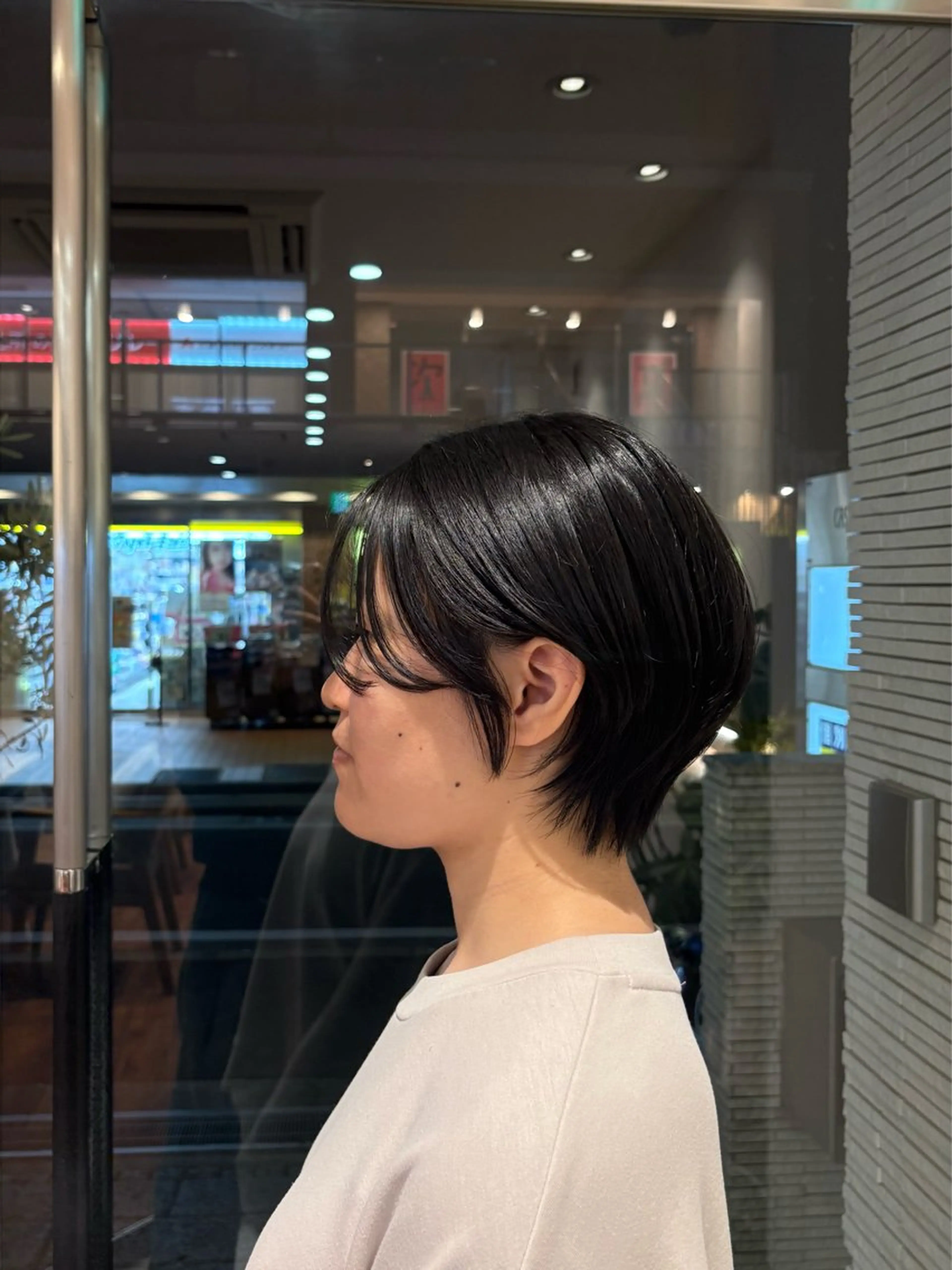 ショート 神田 音羽のヘアスタイル