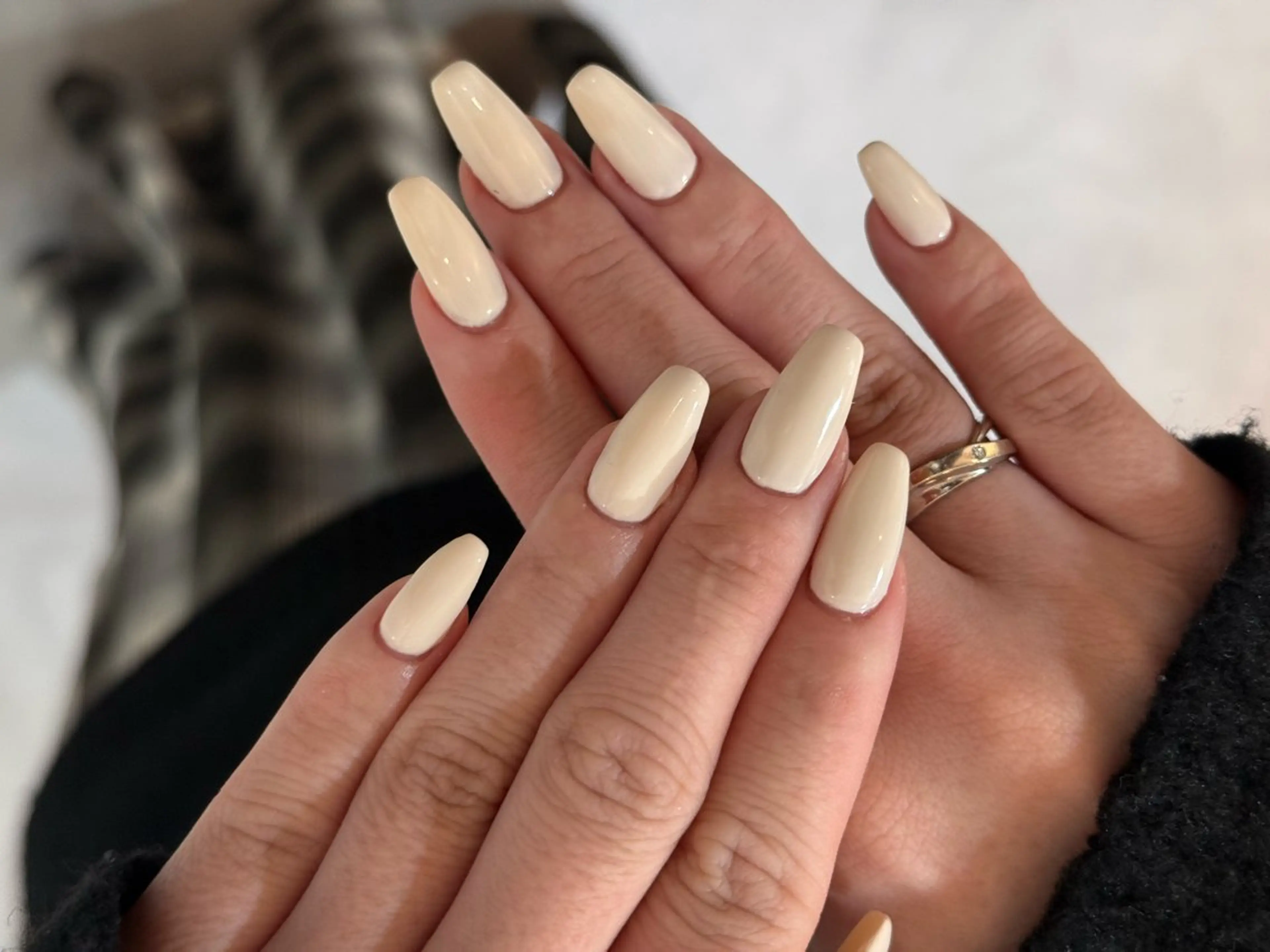 ネイル 春ネイル 黄色 ハンドネイル tiffin SAKURAのネイルデザイン