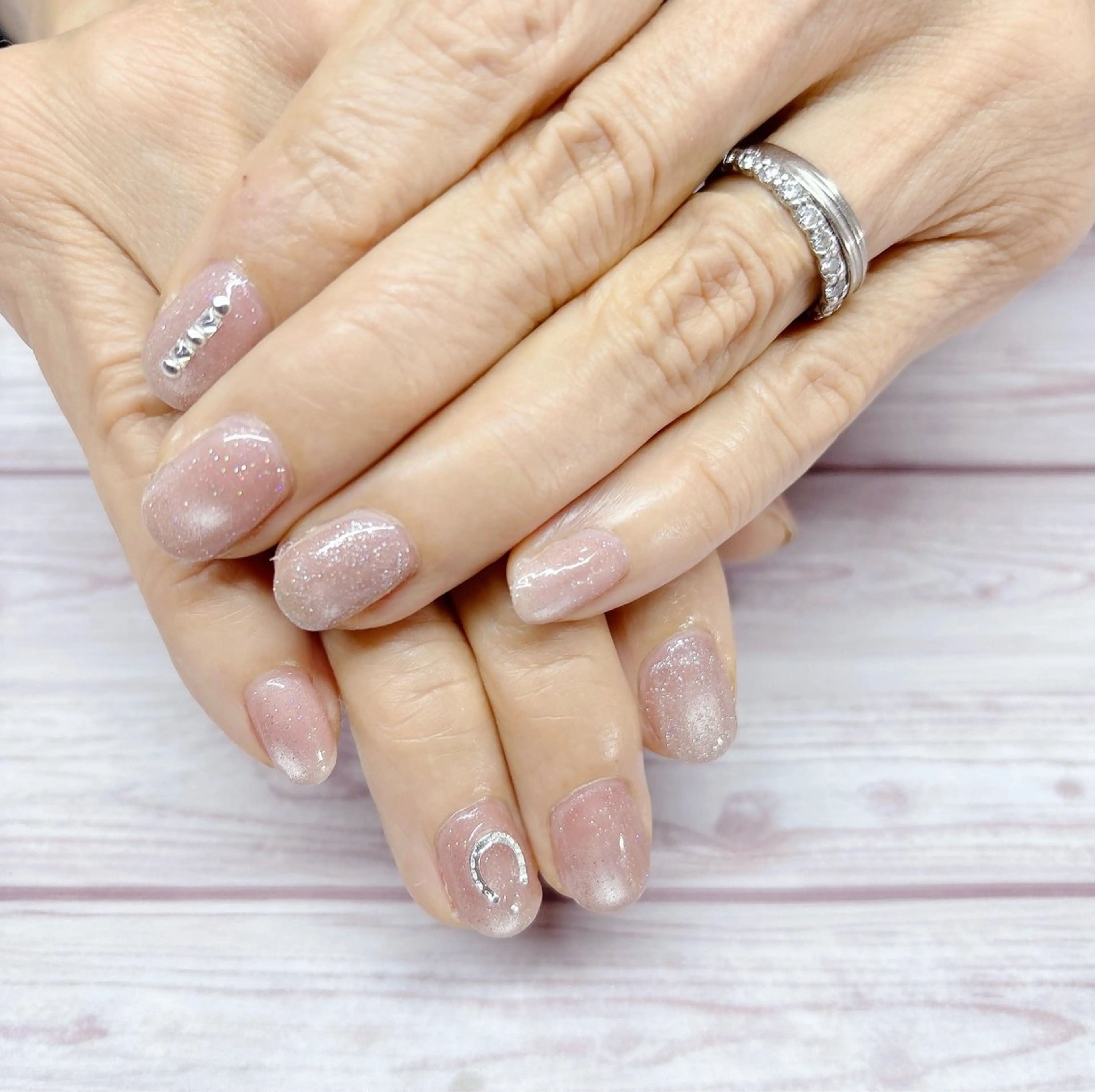 ネイル マグネットネイル シンプルネイル MYu Beauty Salon  MAIのネイルデザイン