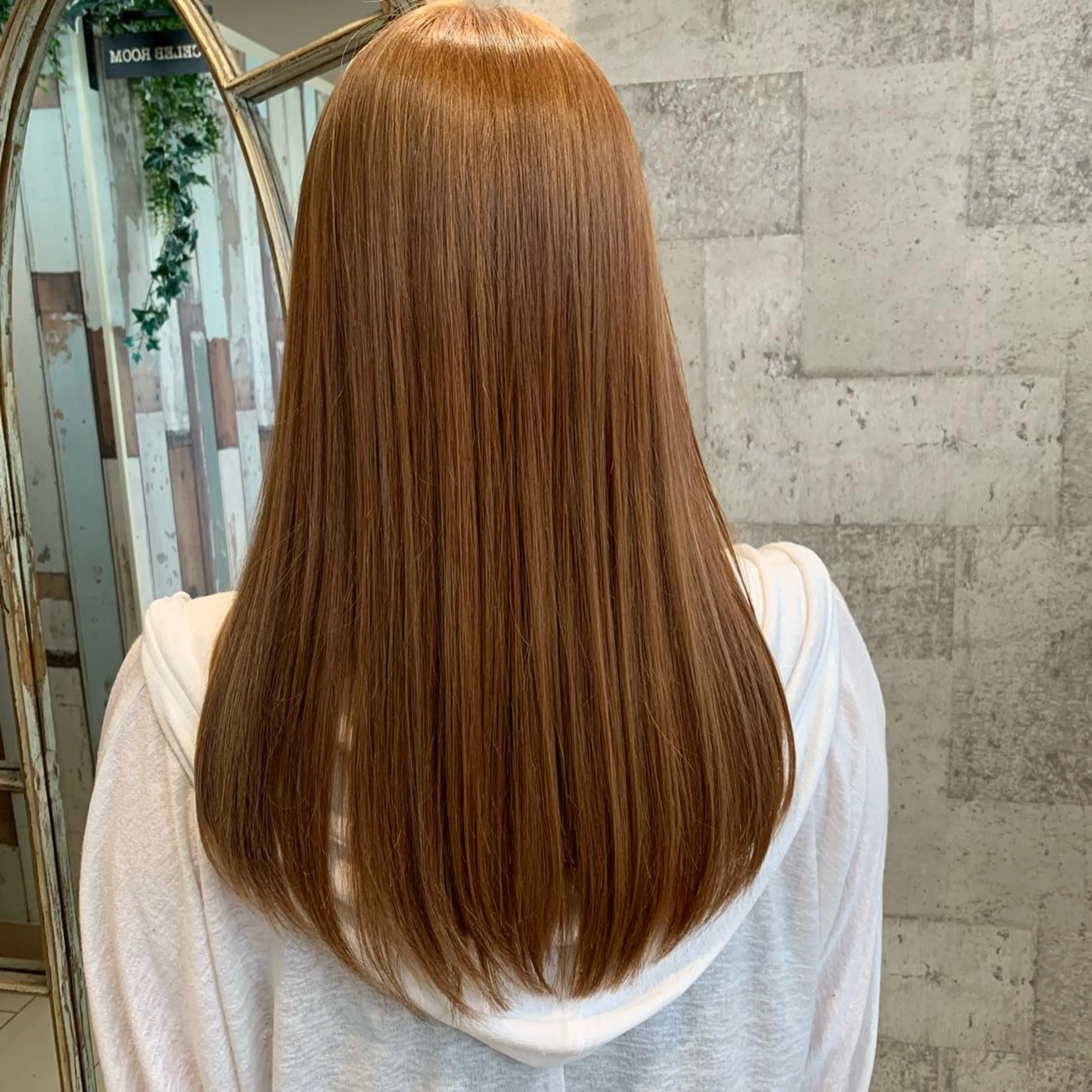 ミディアム カット 縮毛矯正 守屋 颯太のヘアスタイル