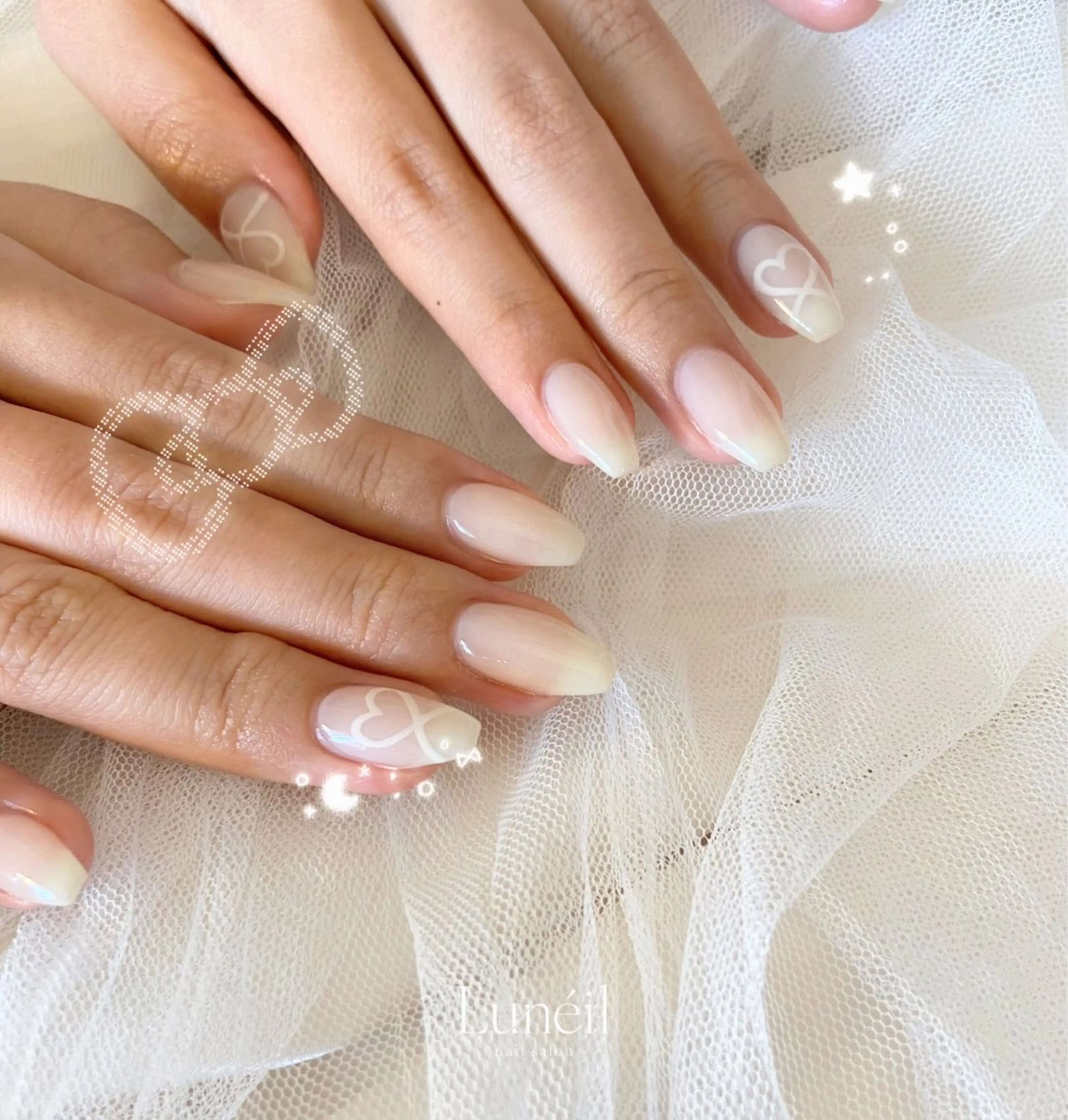 ネイル ハンドネイル ハンドケア Luneil VIP Deskのネイルデザイン