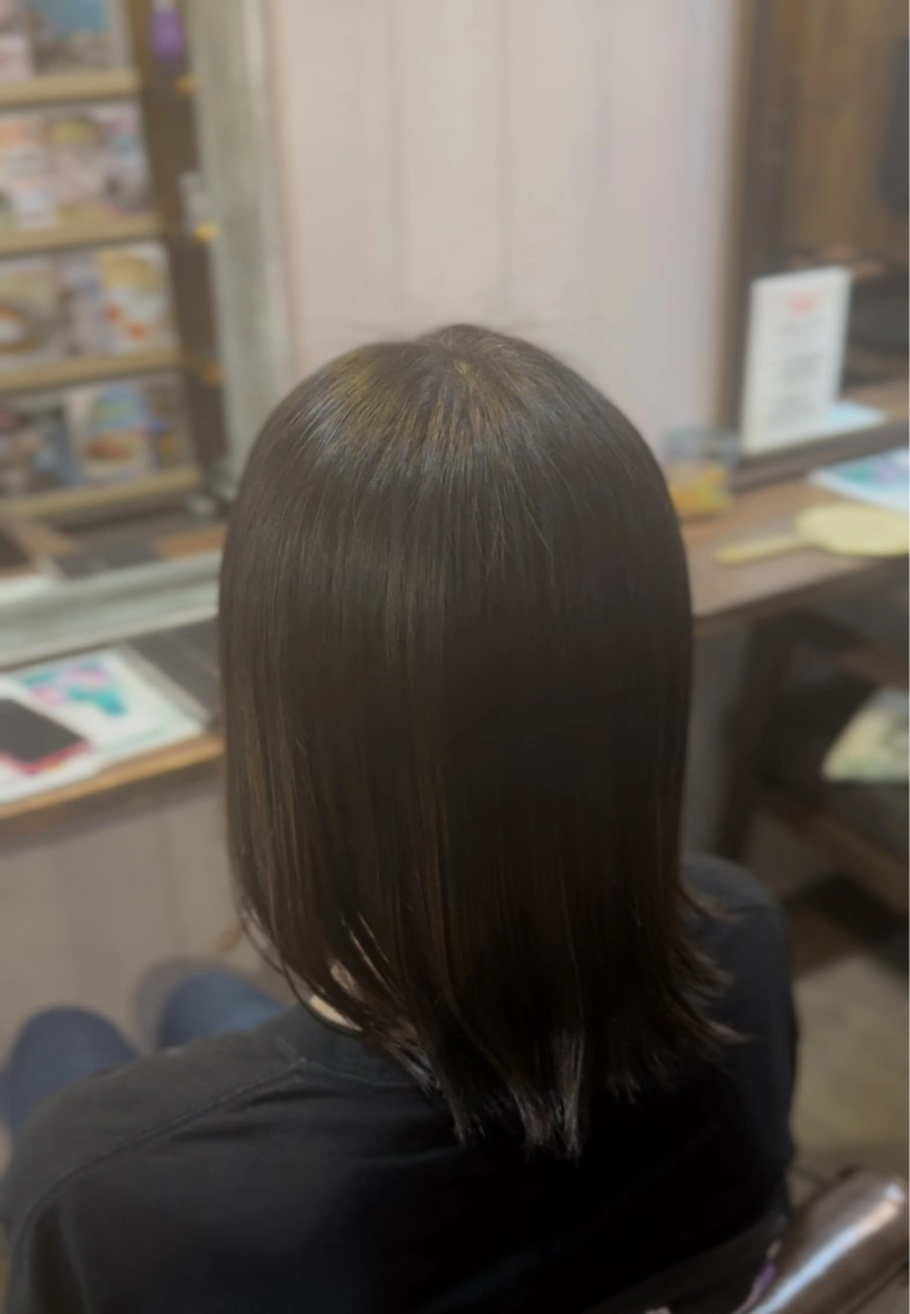 セミロング 縮毛矯正 八木 輝のヘアスタイル
