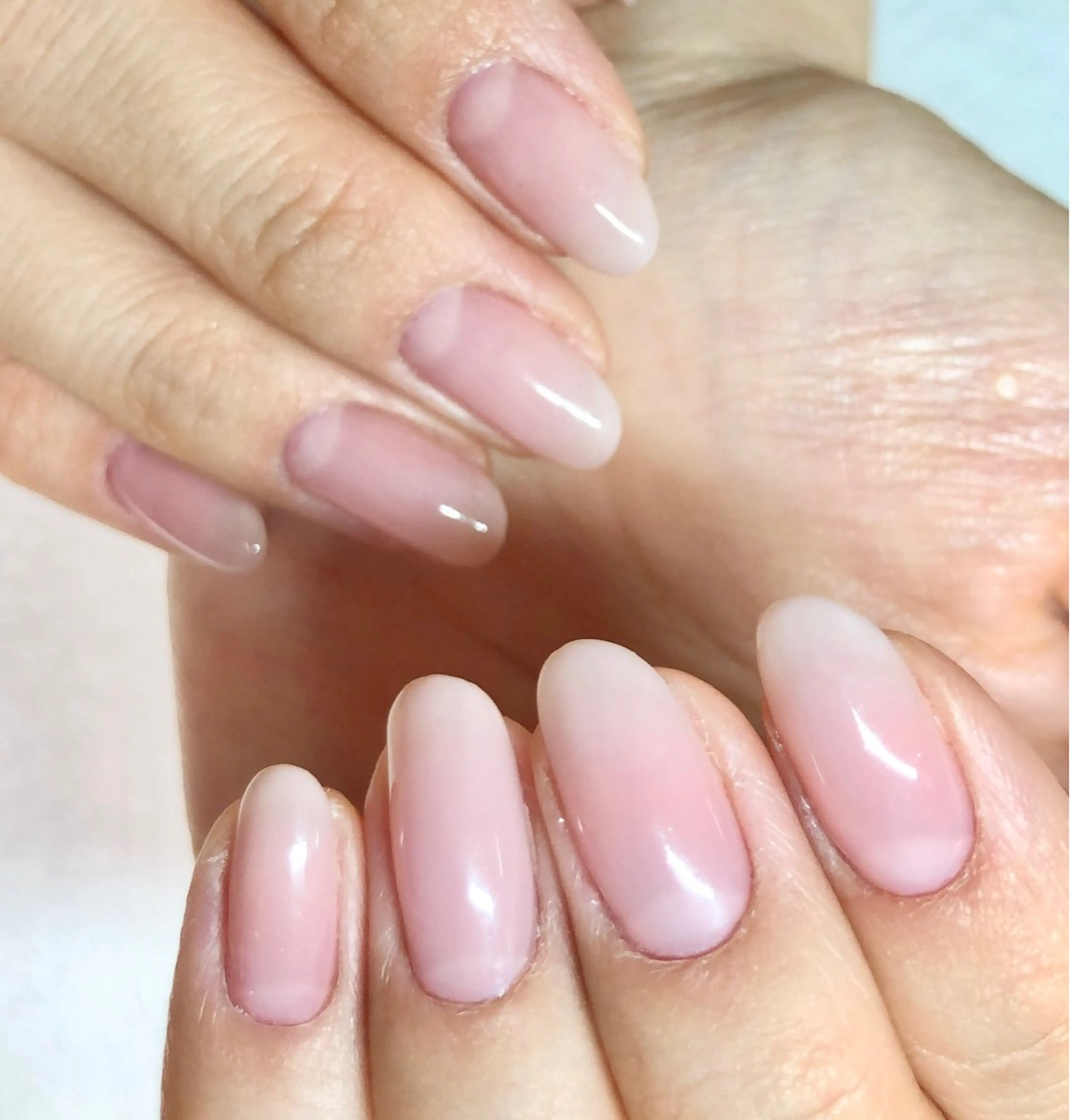 ネイル ジェルネイル グラデーション Komuro Erikaのネイルデザイン