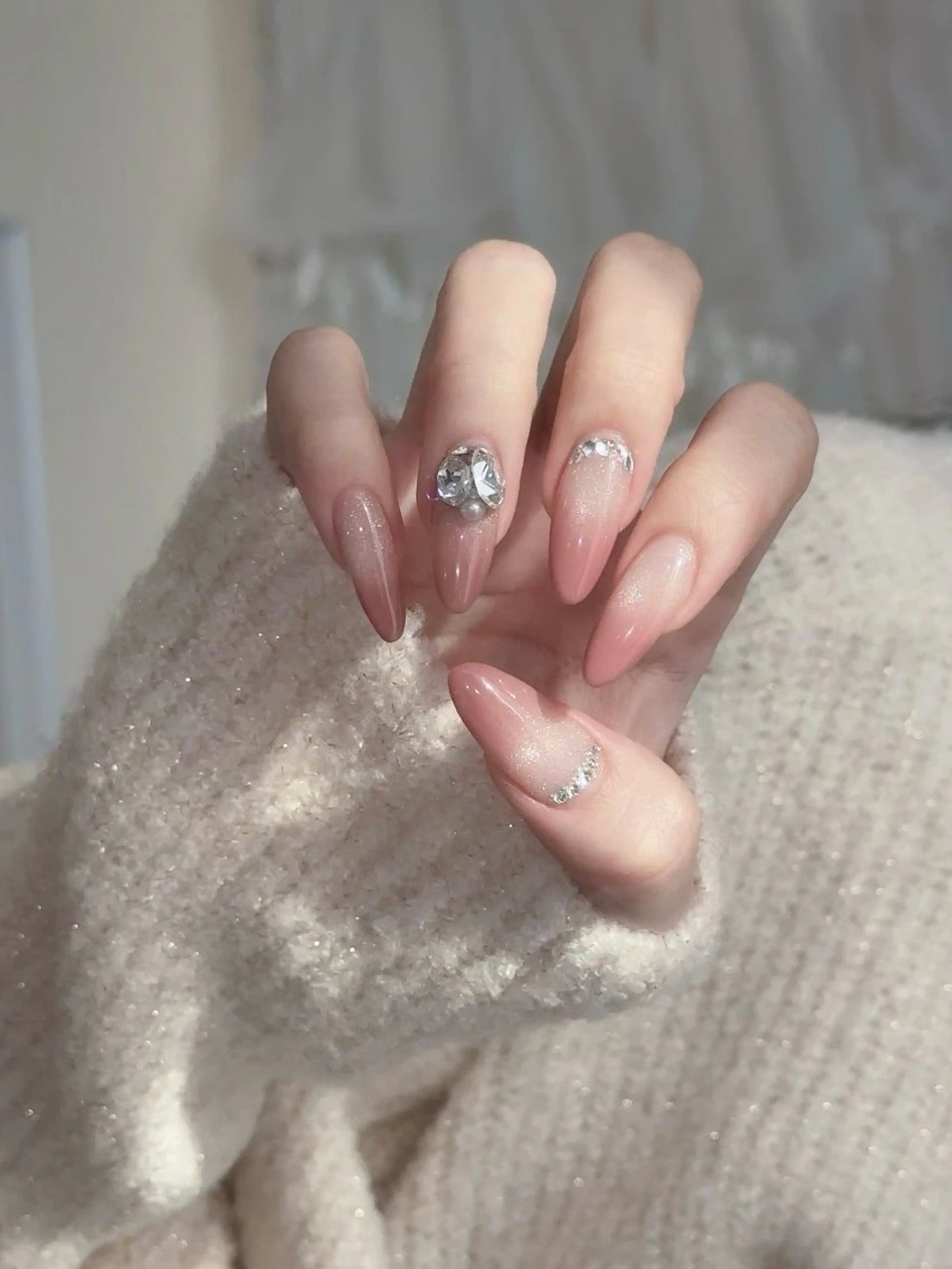 カラー グラデーションカラー ピンクカラー ハンドネイル AIN Nailのネイルデザイン