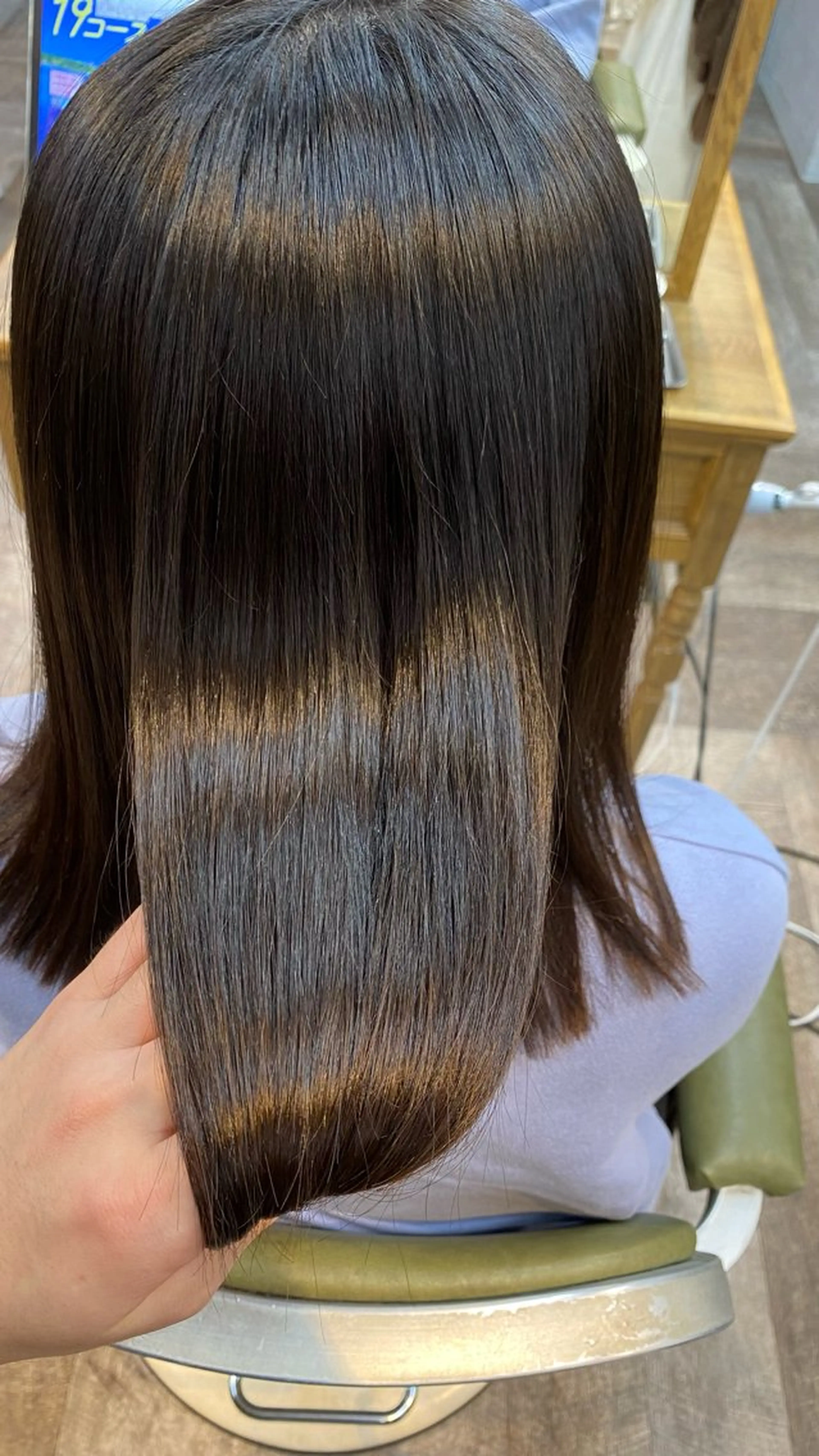 ミディアム 縮毛矯正 飯田 雷晟のヘアスタイル