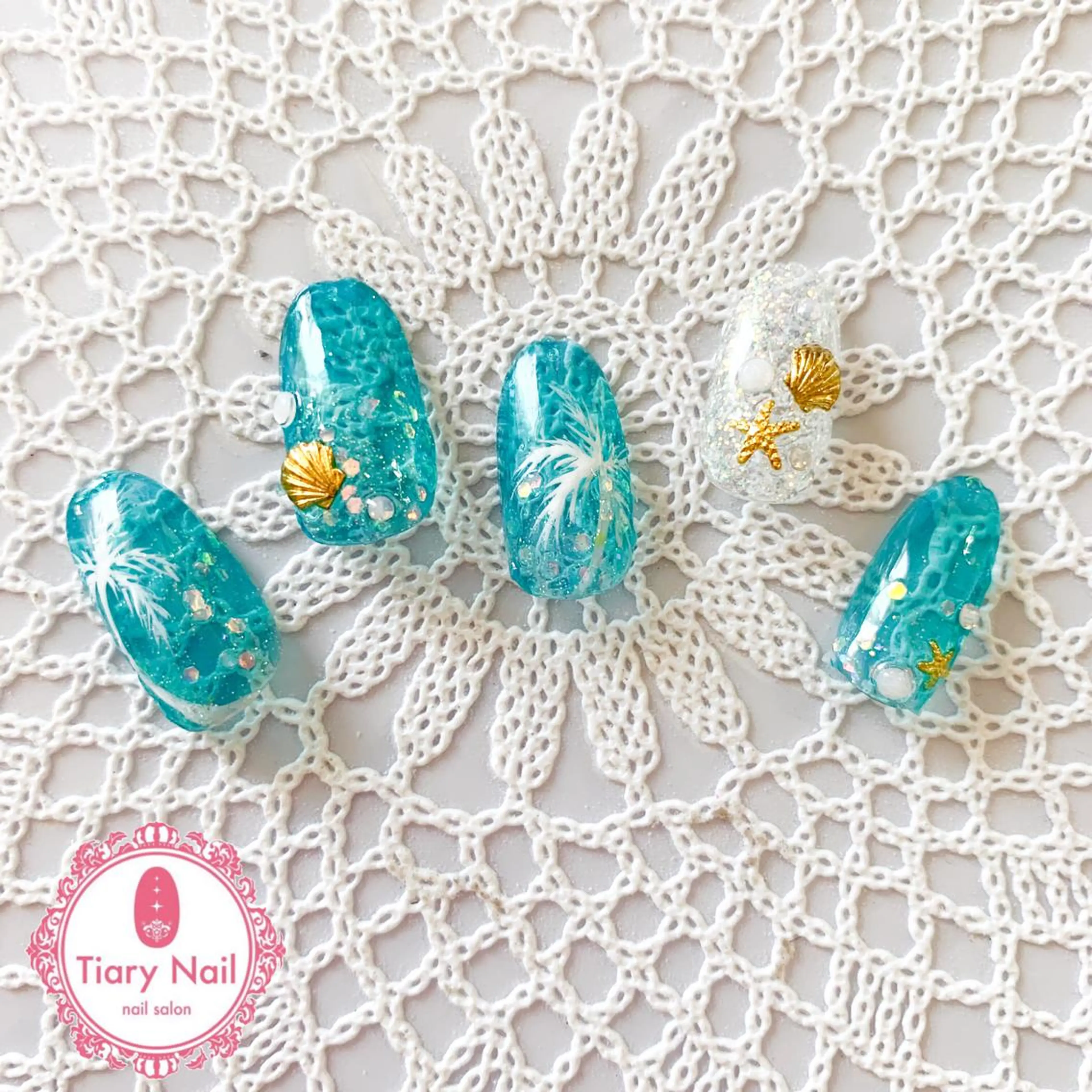 ネイル tiarynail K K🐼のネイルデザイン