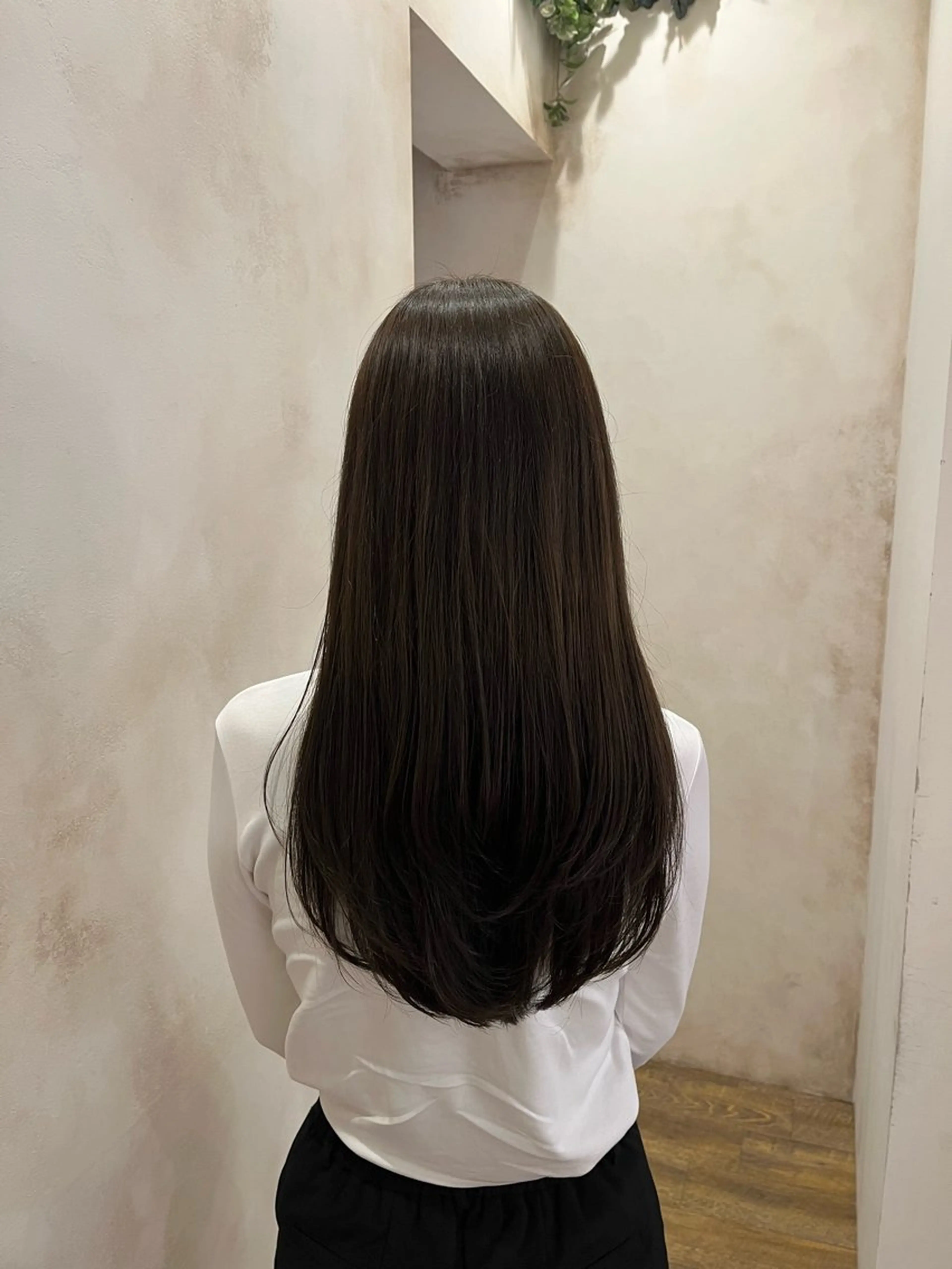 ロング レイヤーカット MAHAE 東芝のヘアスタイル