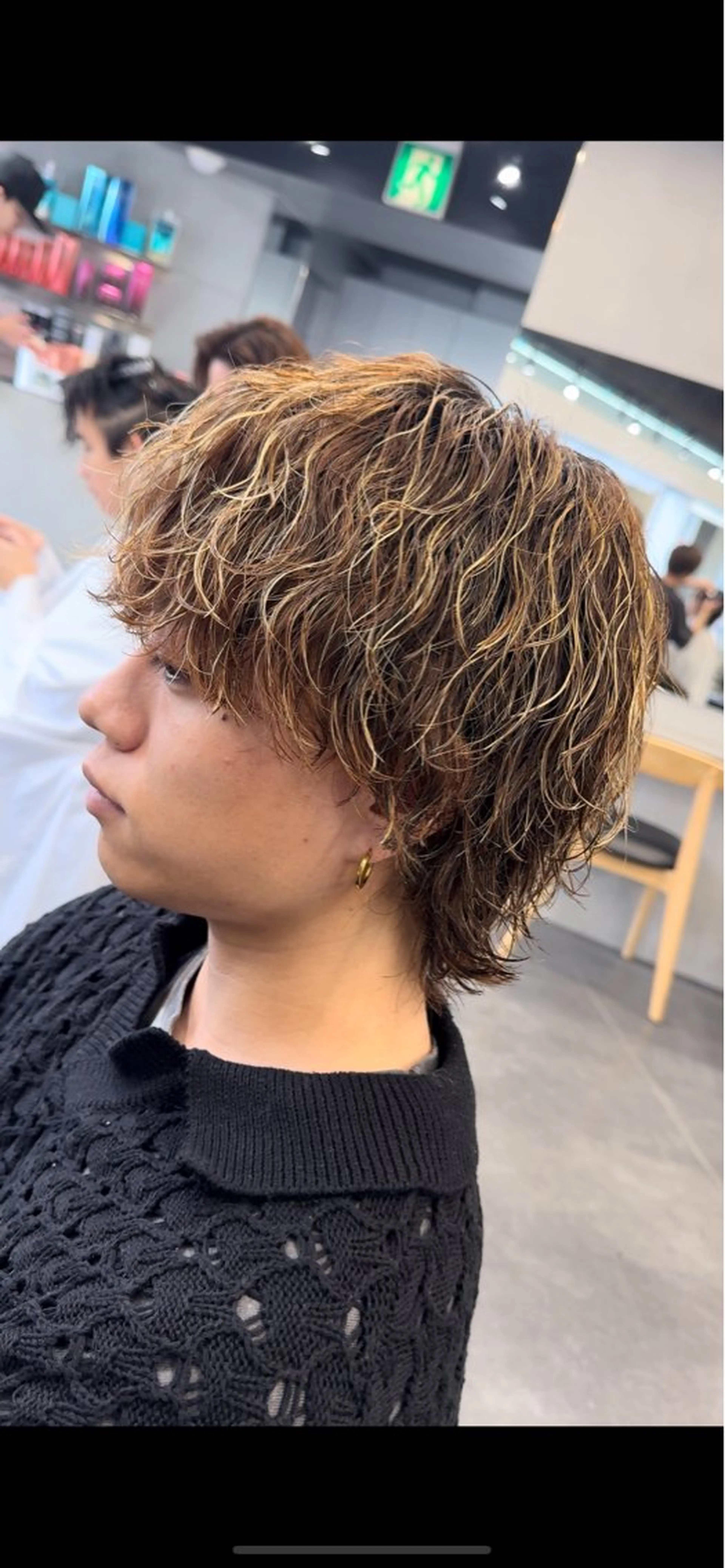 カラー パーマ ヘアアレンジ メンズ メンズハイライト メンズパーマ メンズウルフカット ハイライトカラー ウルフカット カット ヘアカラー パーマ fifth park 六反穂 龍介のヘアスタイル
