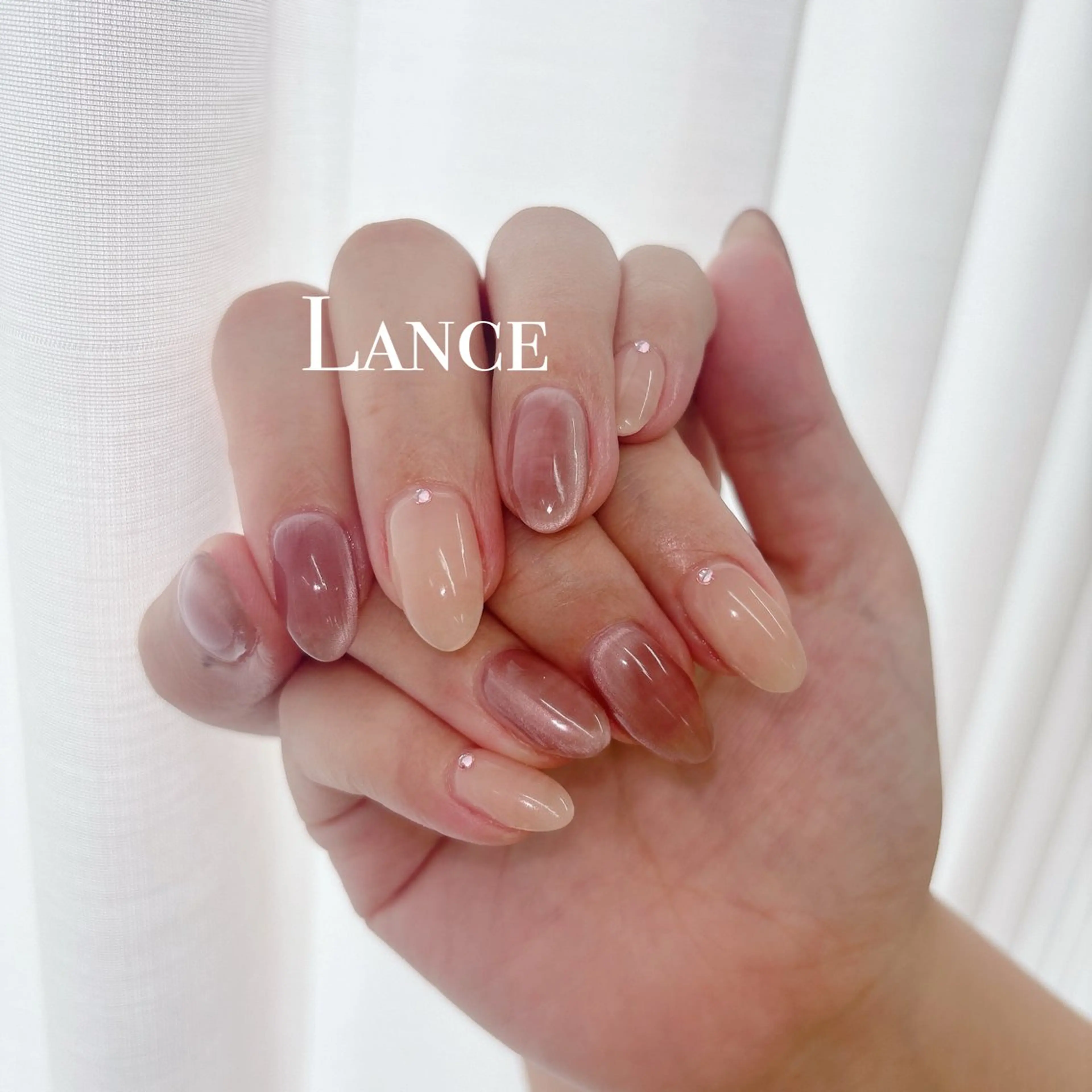 ネイル オーロラネイル フットネイル 氷ネイル・うるうるネイル キラキラネイル 韓国ネイル ハンドネイル Lance nailのネイルデザイン