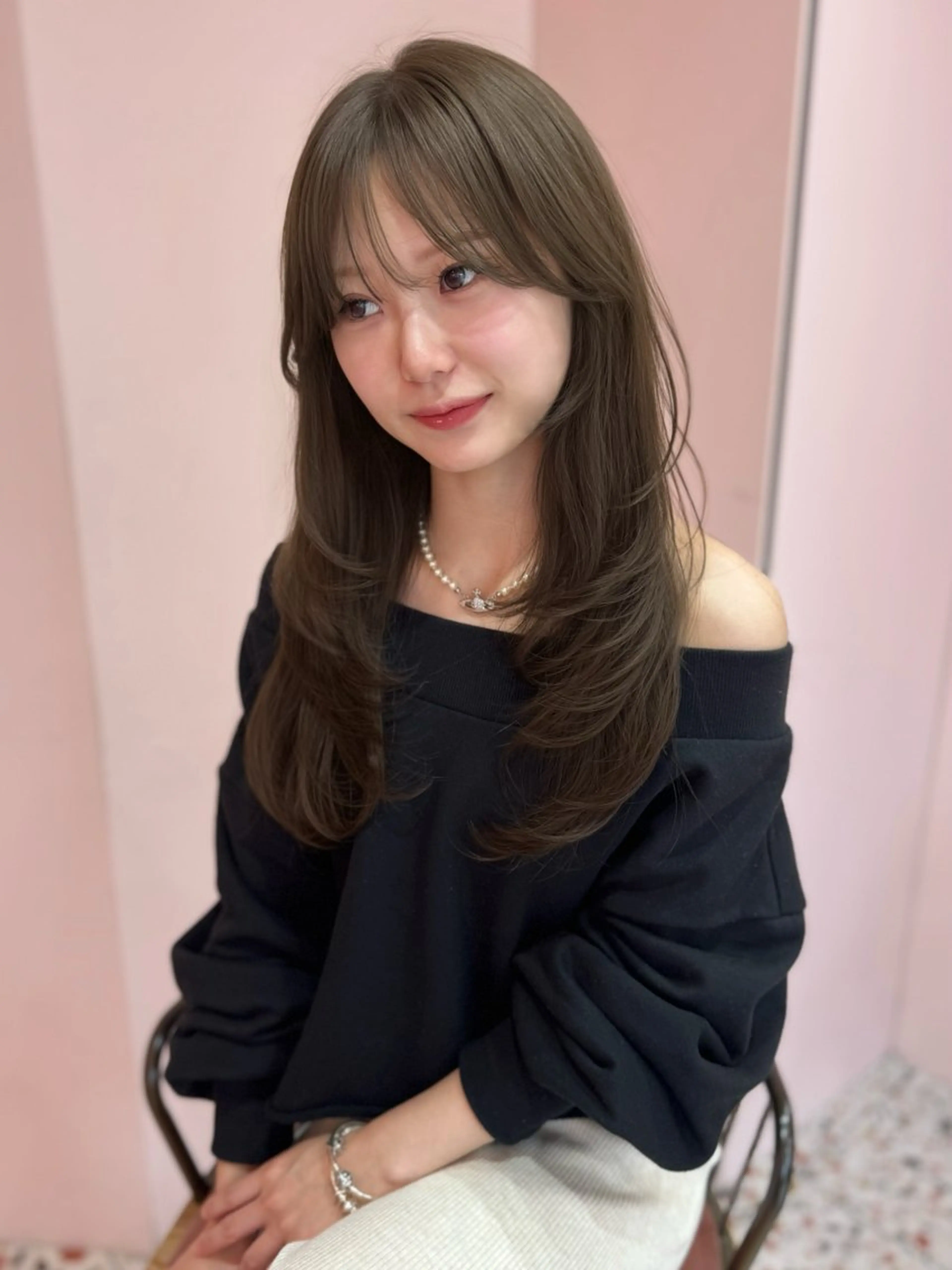 ロング ラベンダーベージュ 顔まわりレイヤー 顔周りカット 韓国風ヘア レイヤーカット カット ヘアカラー トリートメント 顔周り/透明感カラー REINA𓍯のヘアスタイル