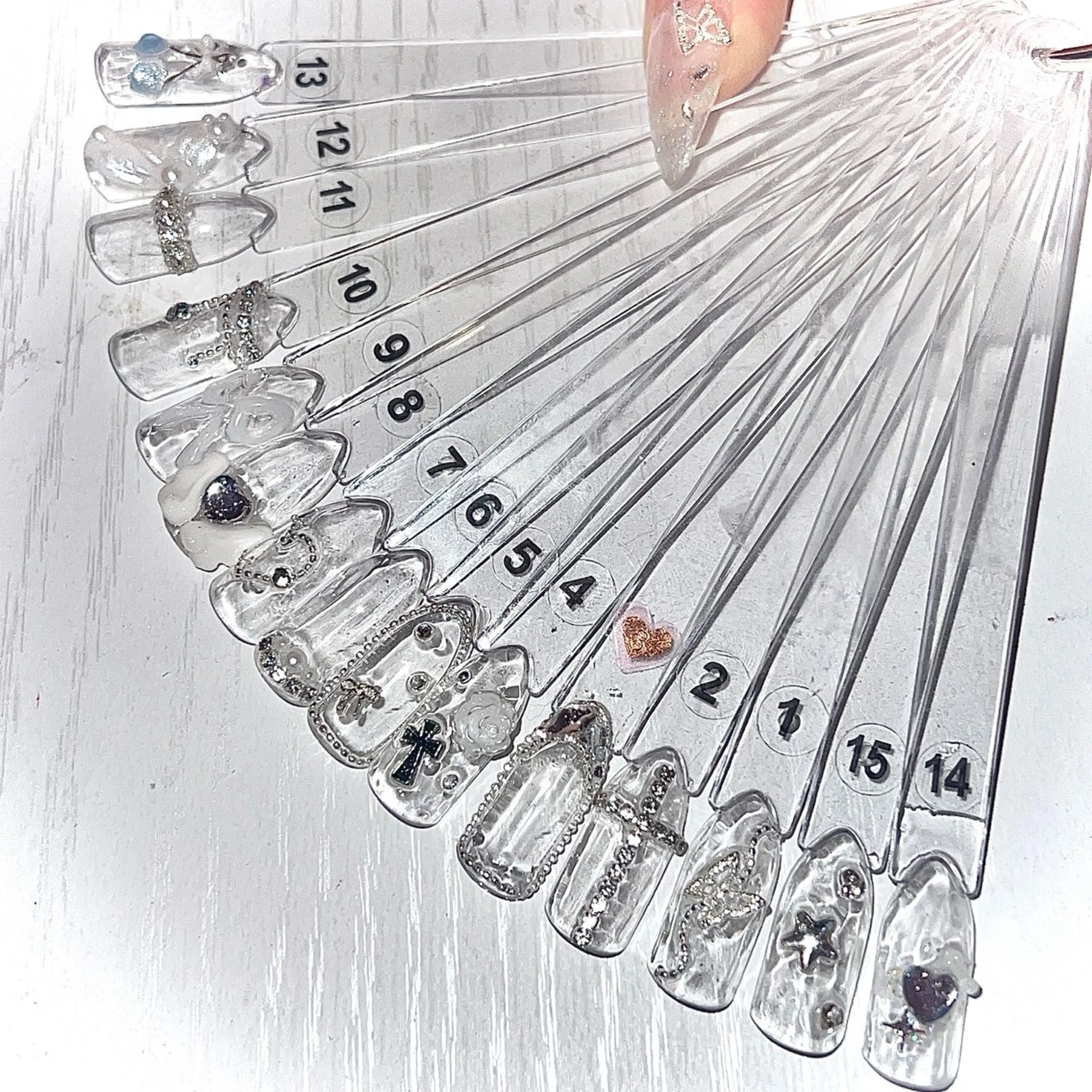 ネイル ハンドネイル KIREIE NAILSのネイルデザイン