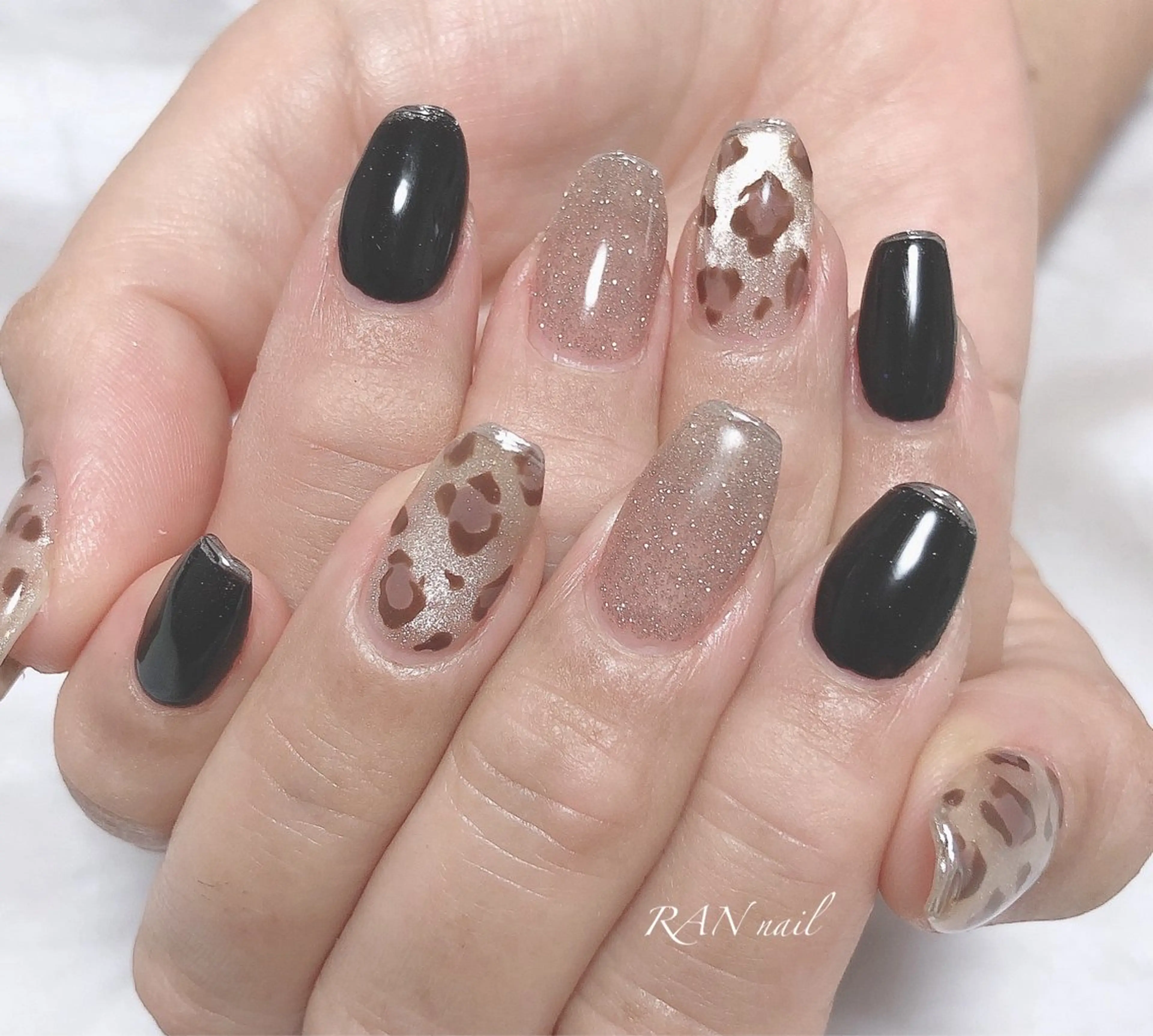 ネイル アニマル柄 フラッシュネイル マグネットネイル ミラーネイル 春ネイル RAN nail 〜ランネイル〜所属・RAN nailのネイルデザイン