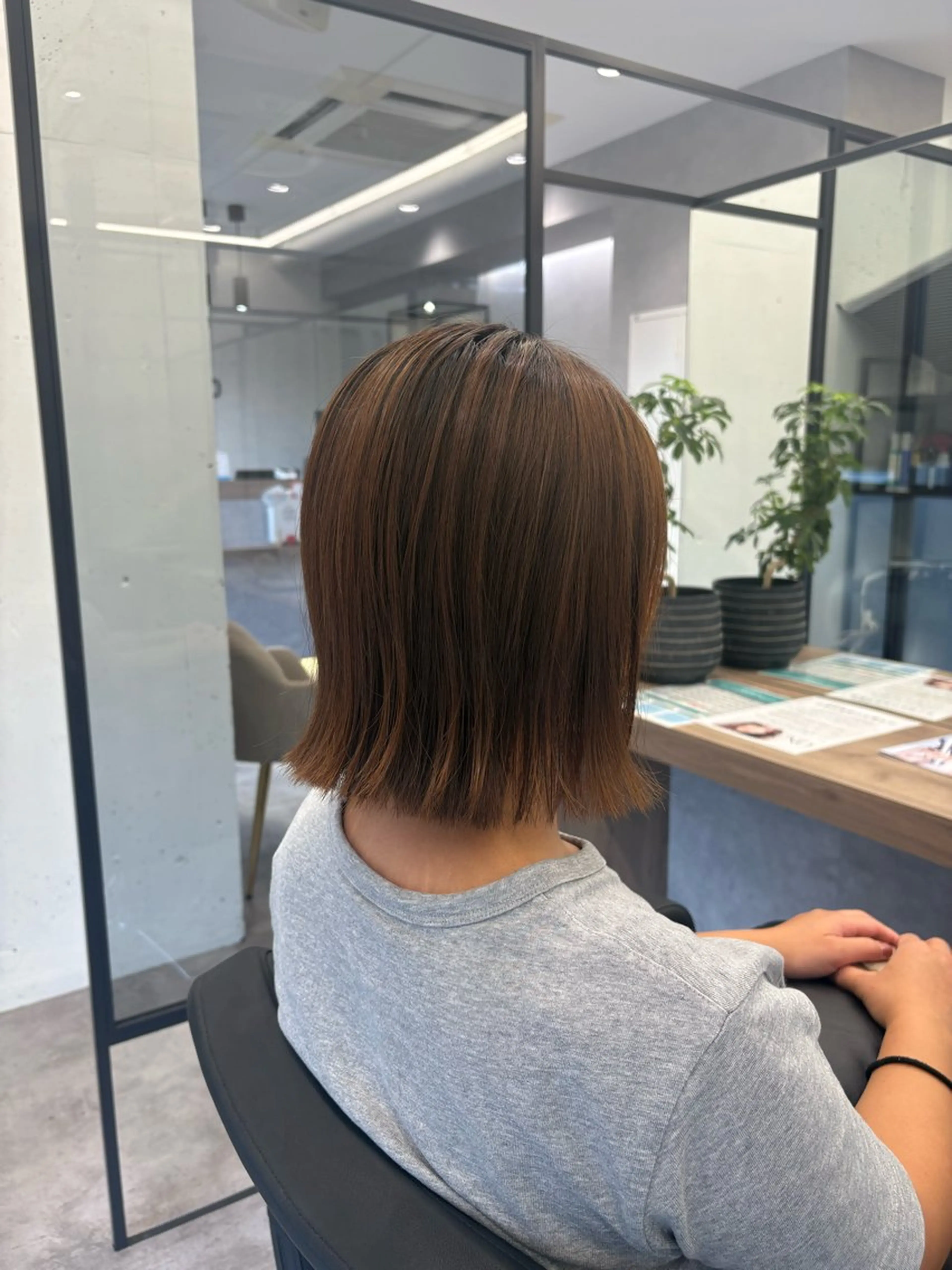 ミディアム カット COCO .のヘアスタイル