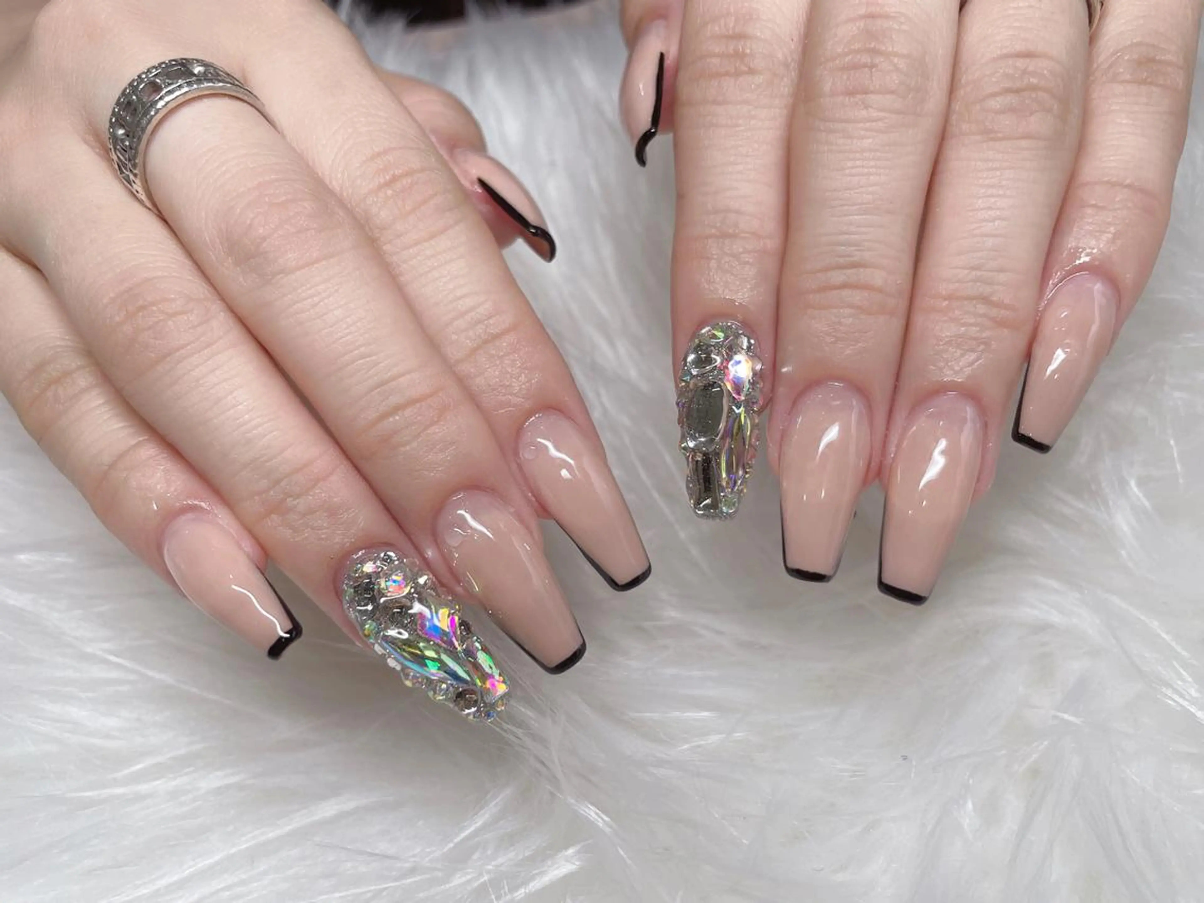 ミディアム ネイル 《LB》ラブリエ Nail&eyeのマツエク・マツパデザイン