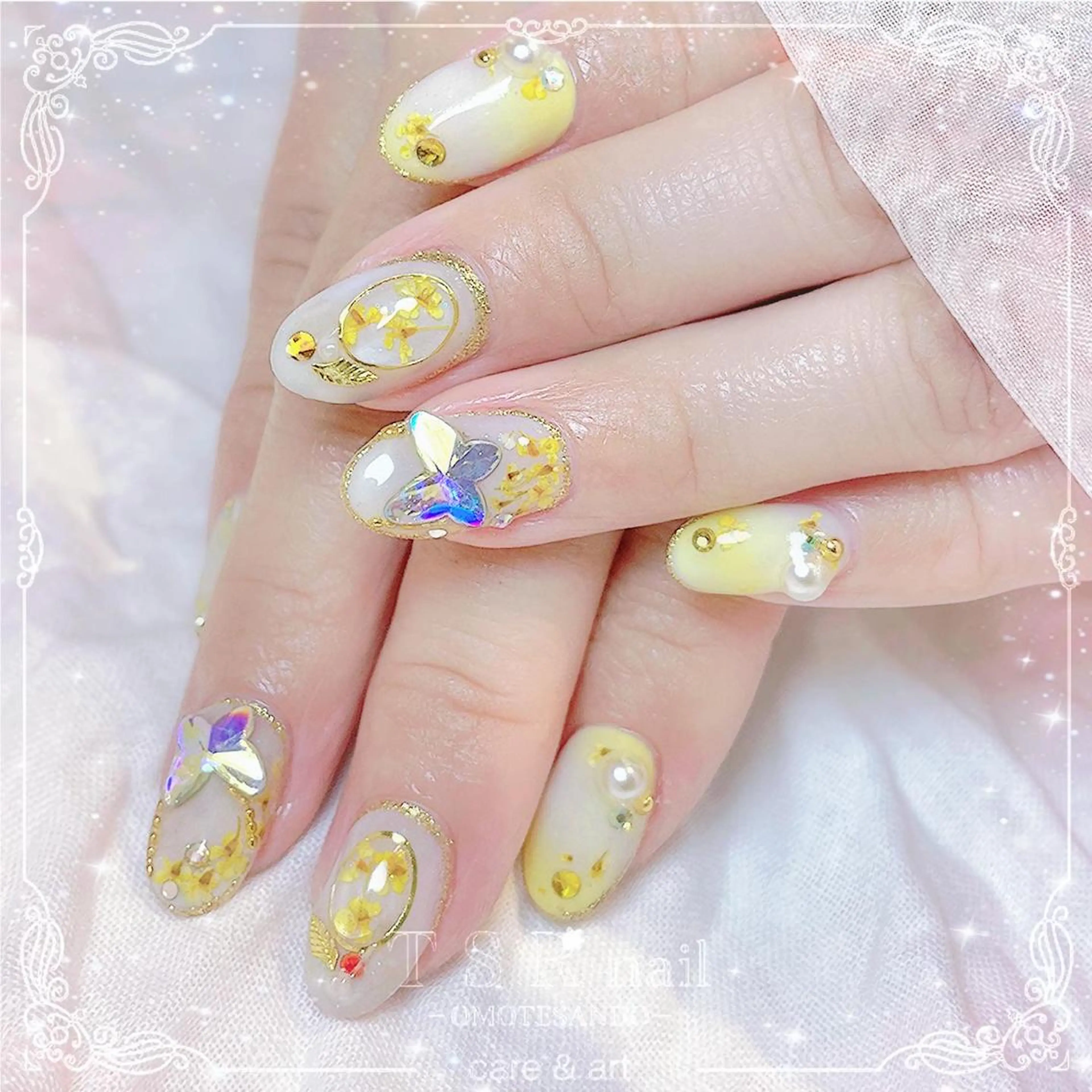 ネイル 春ネイル 黄色 ハンドネイル ハンドケア 爪咲 りり花のネイルデザイン