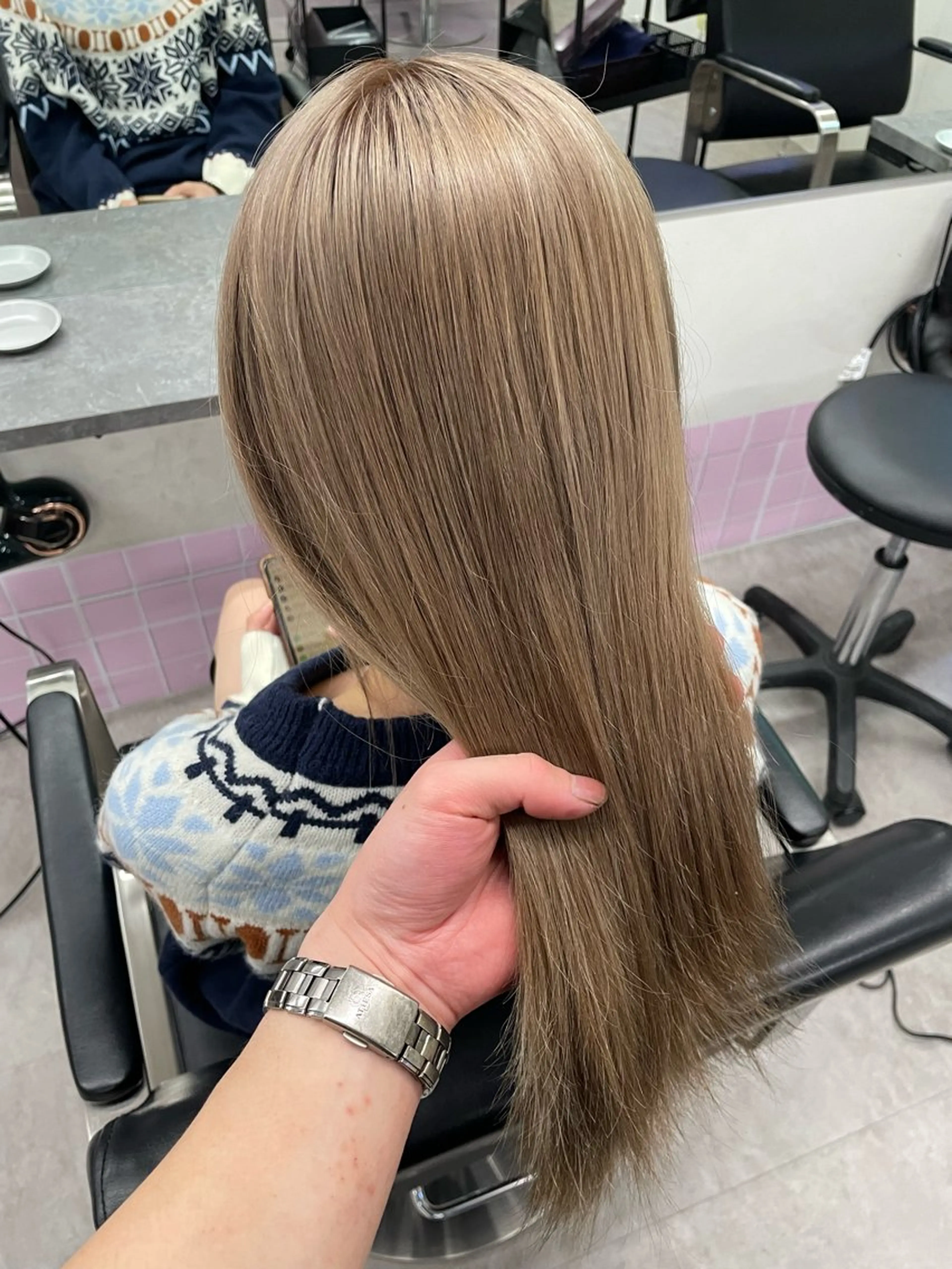 ロング 奥野碧🌈艶髪 /ダメージレスカラーのヘアスタイル