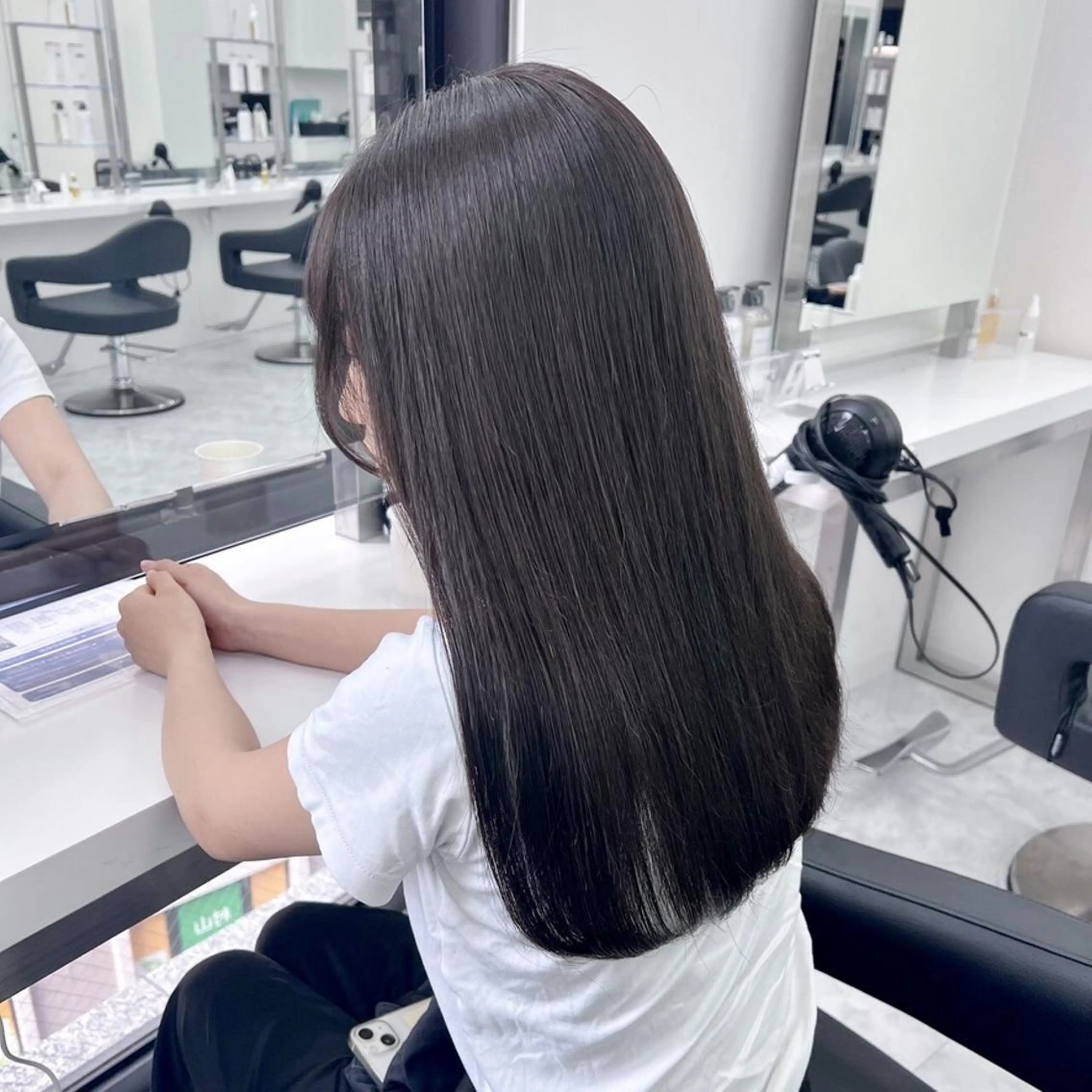 カラー 透明感カラー🌿 yuika🤎🍨のヘアスタイル