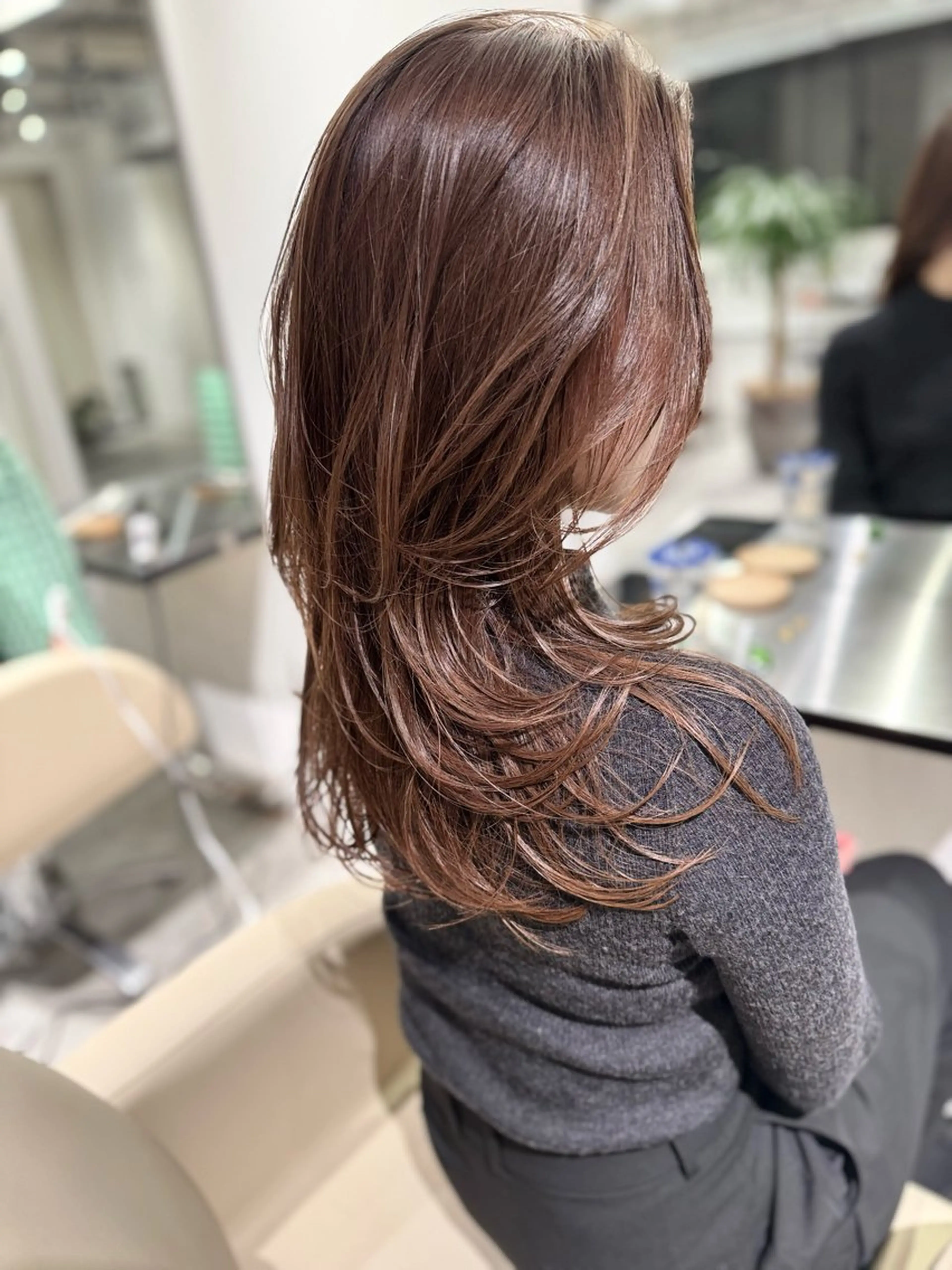 ロング 髪質改善 レイヤーカット トリートメント 夜23時まで予約🉑 reverieあきらのヘアスタイル