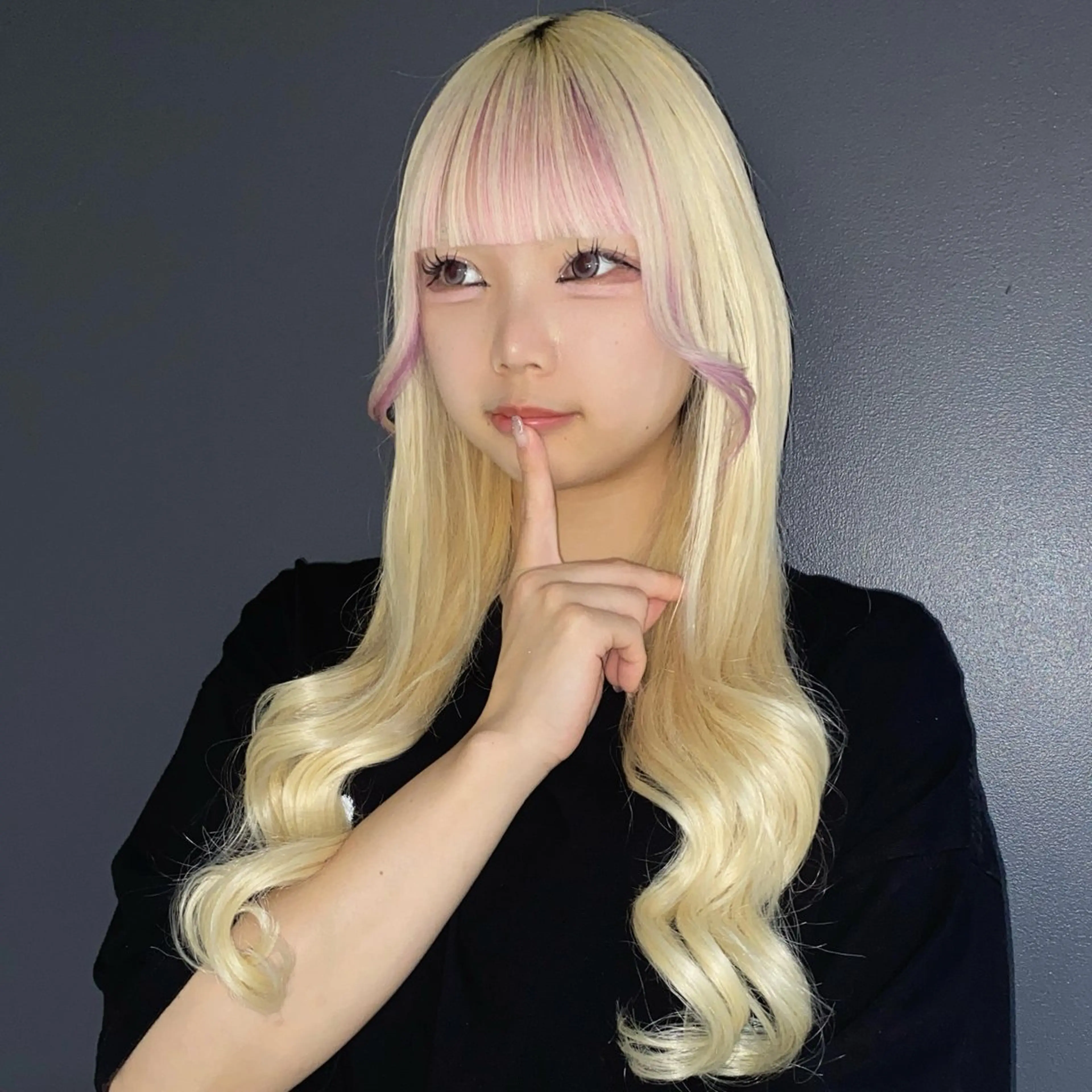 ロング カラー ★デザインカラー ハイトーン ももか★のヘアスタイル