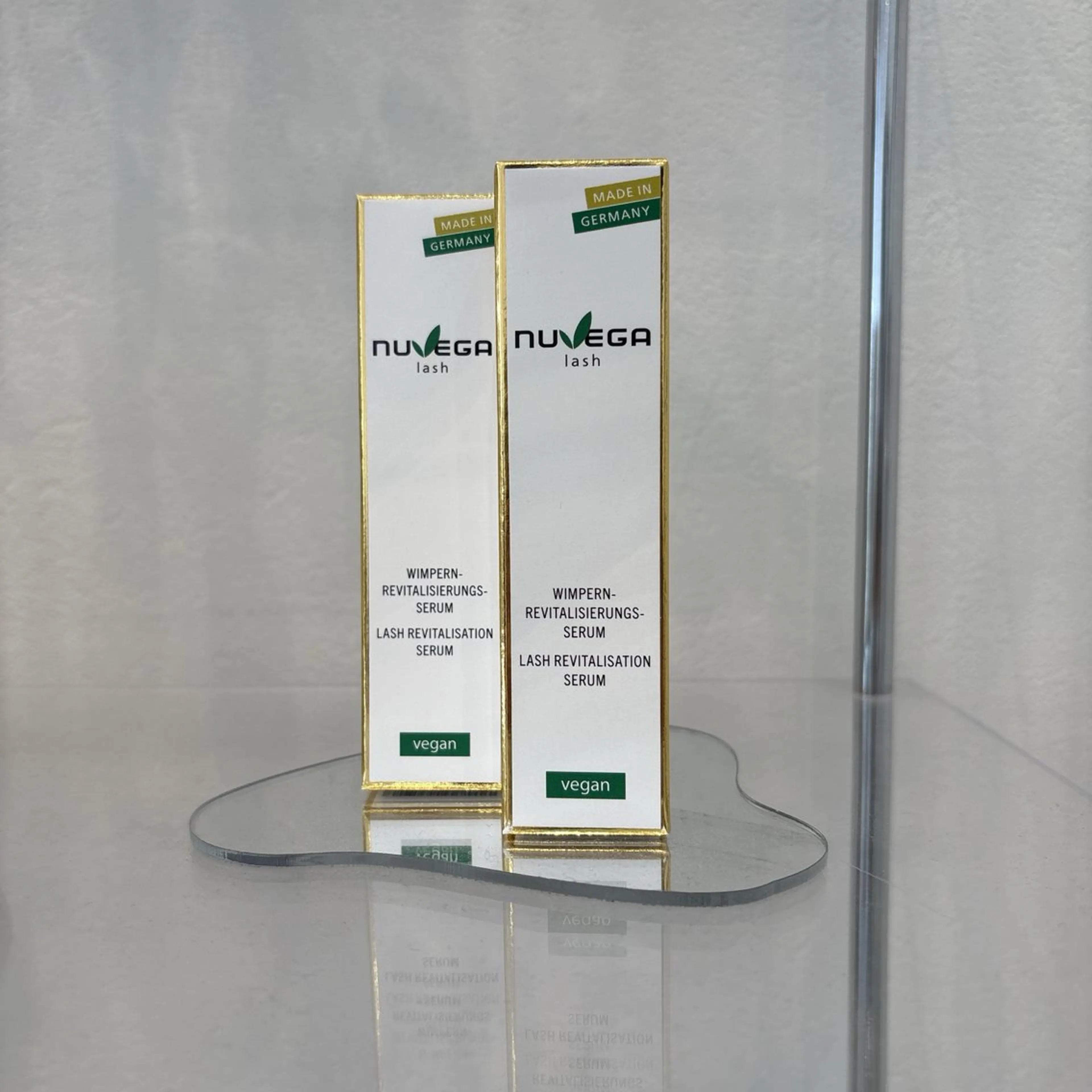 LOWE / Chiakiのマツエク・マツパデザイン