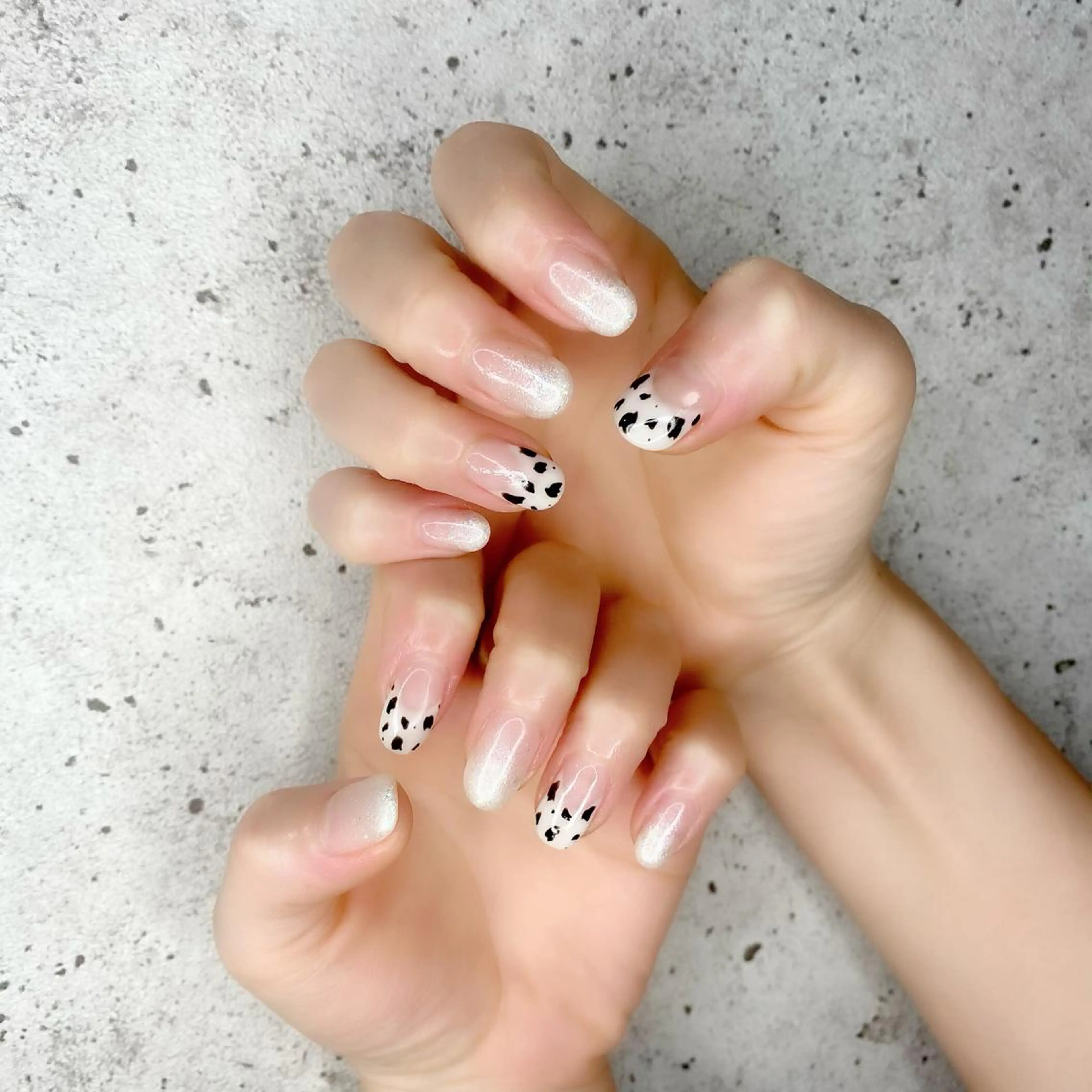 ミディアム カラー パーマ ヘアアレンジ メンズ キッズ ネイル マツエク・マツパ グラデーションカラー アニマル柄 グラデーション 夏ネイル ホワイト ハンドネイル Salon Ｋのネイルデザイン