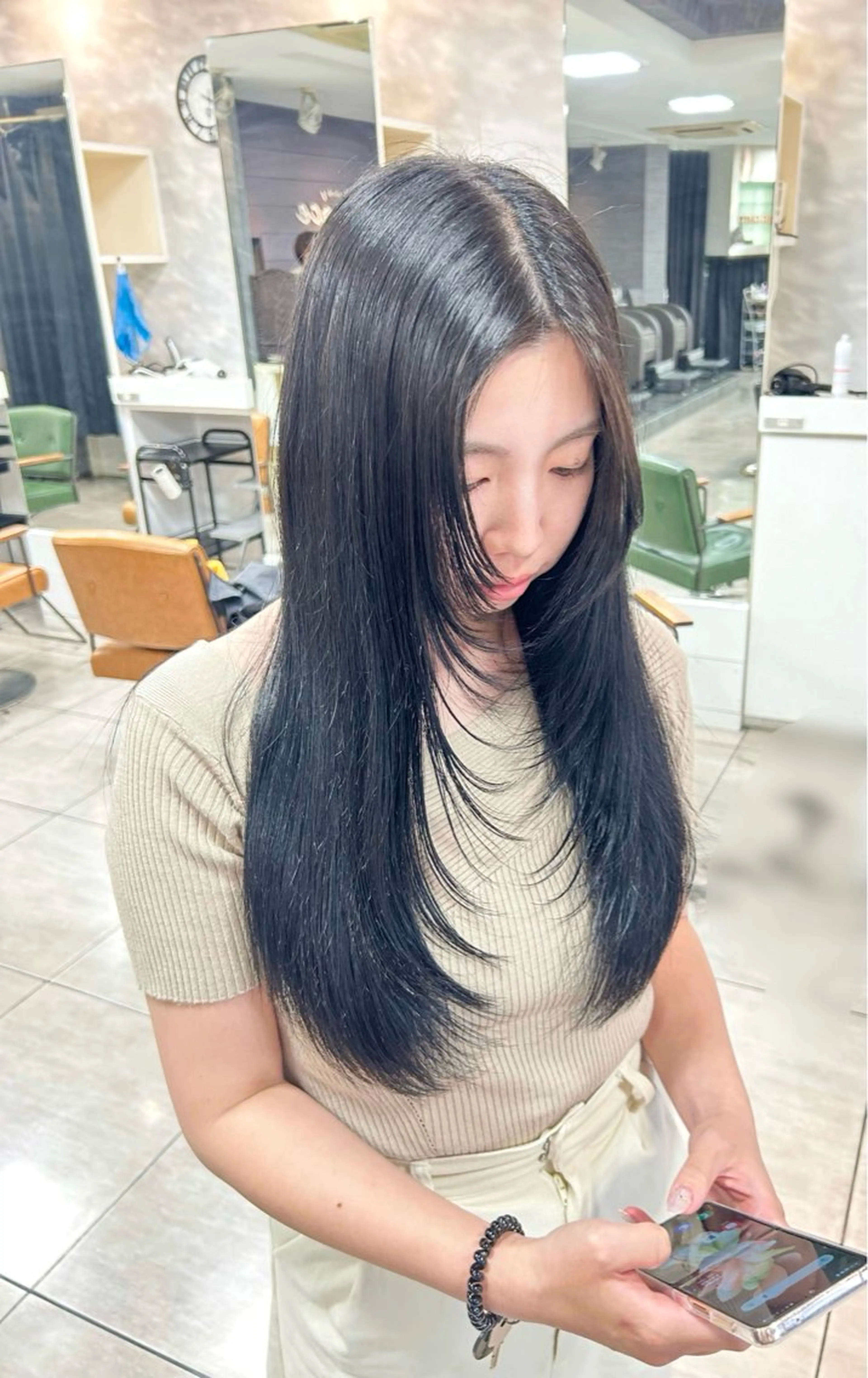 ロング レイヤーカット カット ヘアカラー 🫧艶髪カラー🫧 森本くるみのヘアスタイル