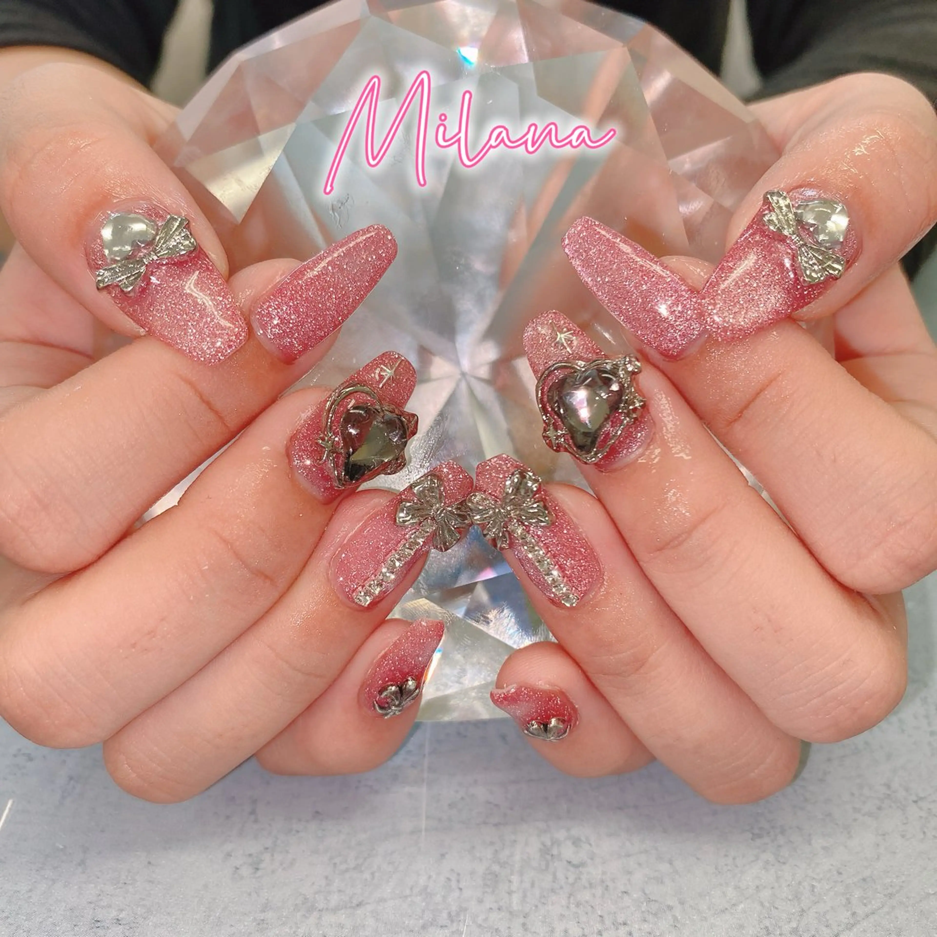 ネイル マグネットネイル ハンドネイル Milana （研修生メニュー）のネイルデザイン