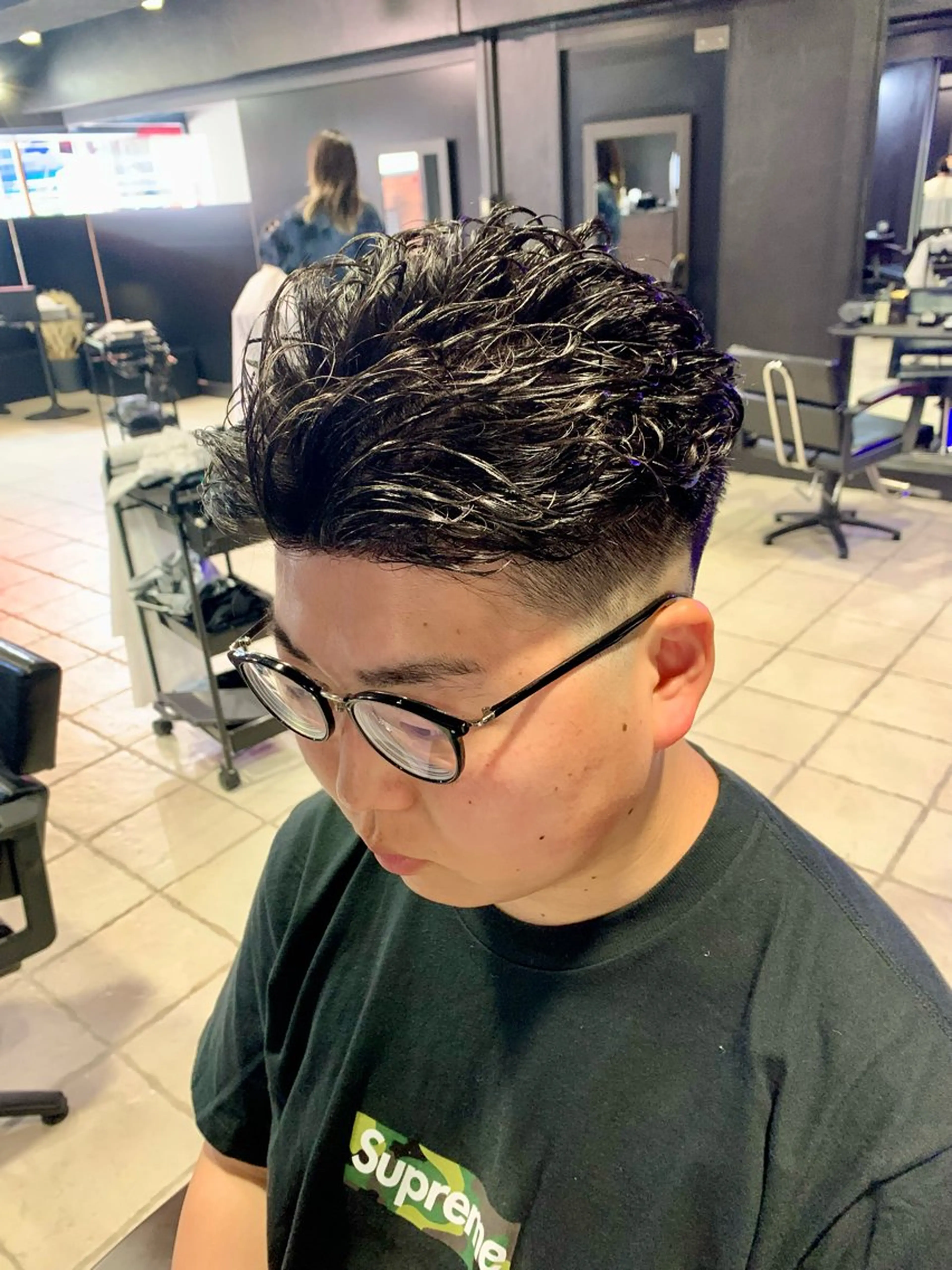 ショート メンズ フェードカット カット ヘアカラー パーマ ヘアセット メンズパーマ/難波/ 心斎橋　室園亮佑のヘアスタイル