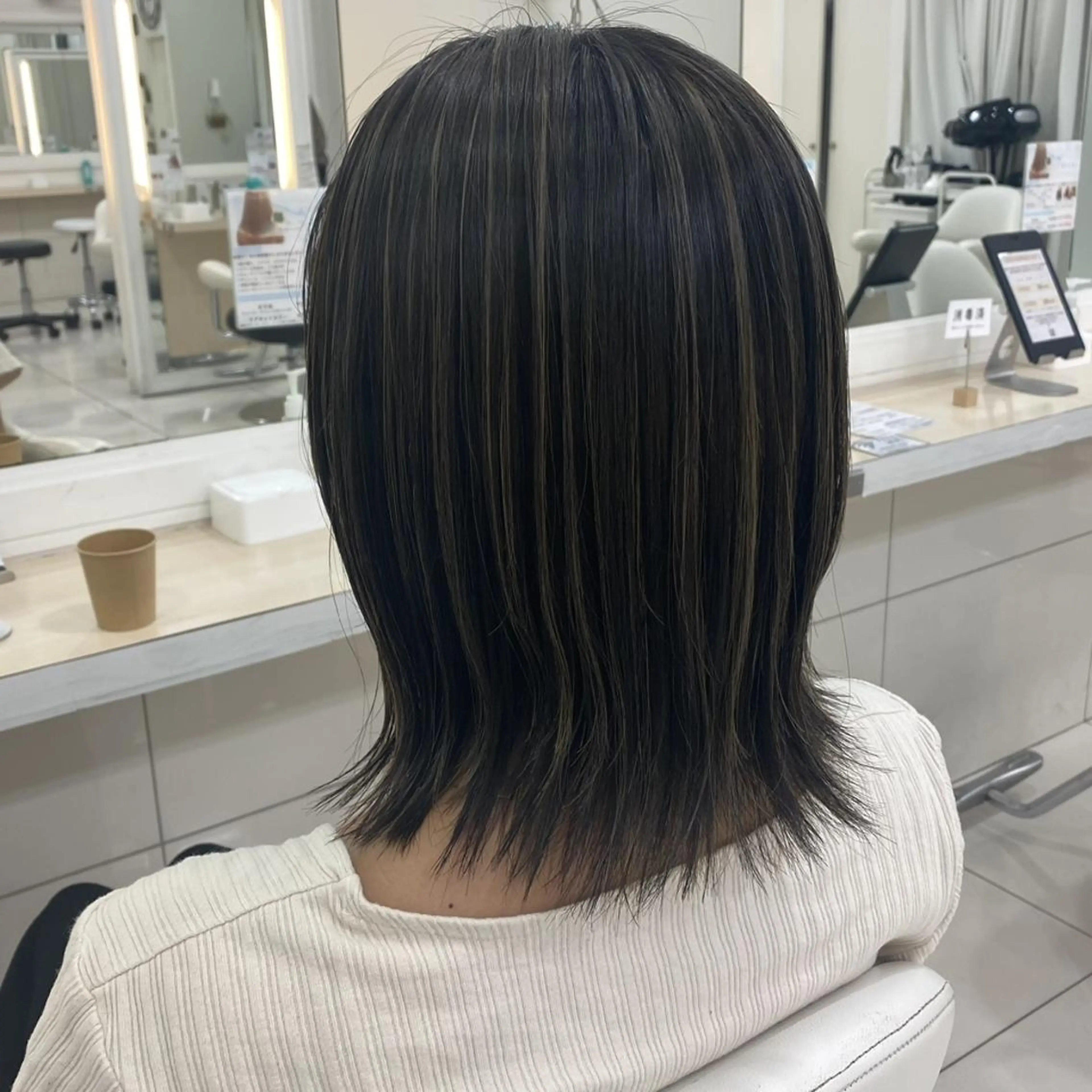 ミディアム カラー ハイライトカラー ハイライト ヘアカラー トリートメント 🩶ハイライトカラー 🩶ASH西葛西鈴木のヘアスタイル