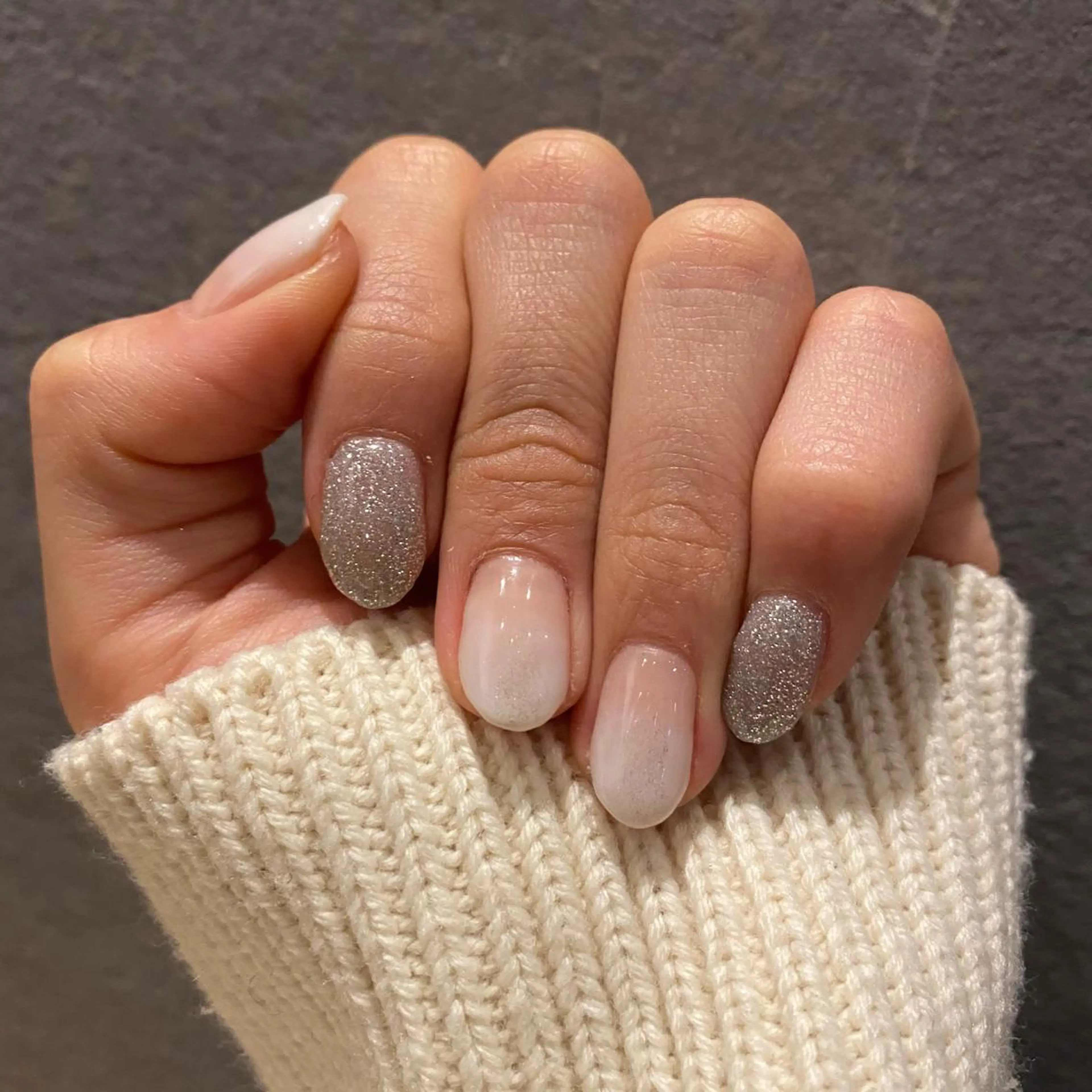 ネイル フラッシュネイル グラデーション ホワイト ハンドネイル 舟橋 恭子のネイルデザイン