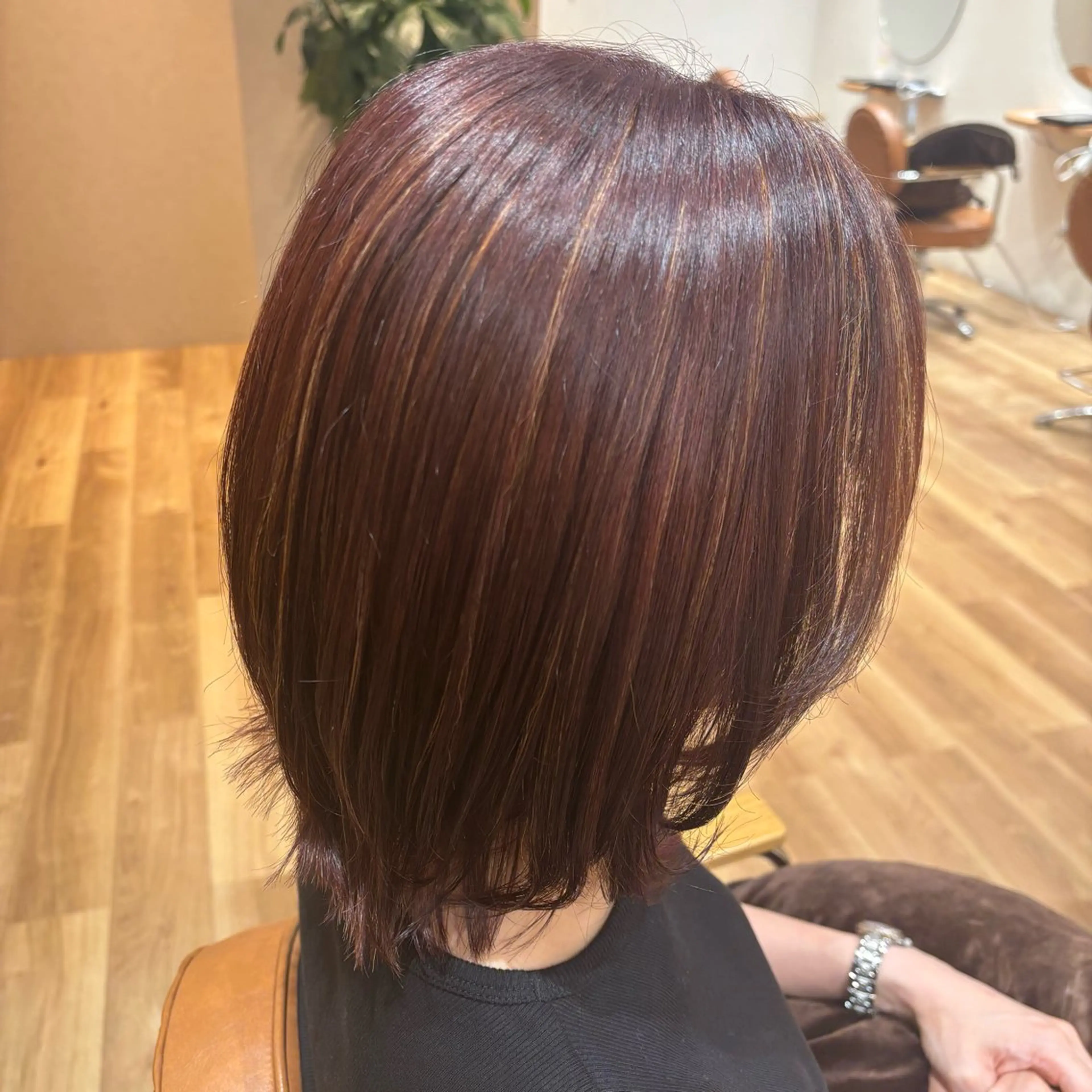 カラー ハイライトカラー ピンクカラー 小西 七菜子のヘアスタイル