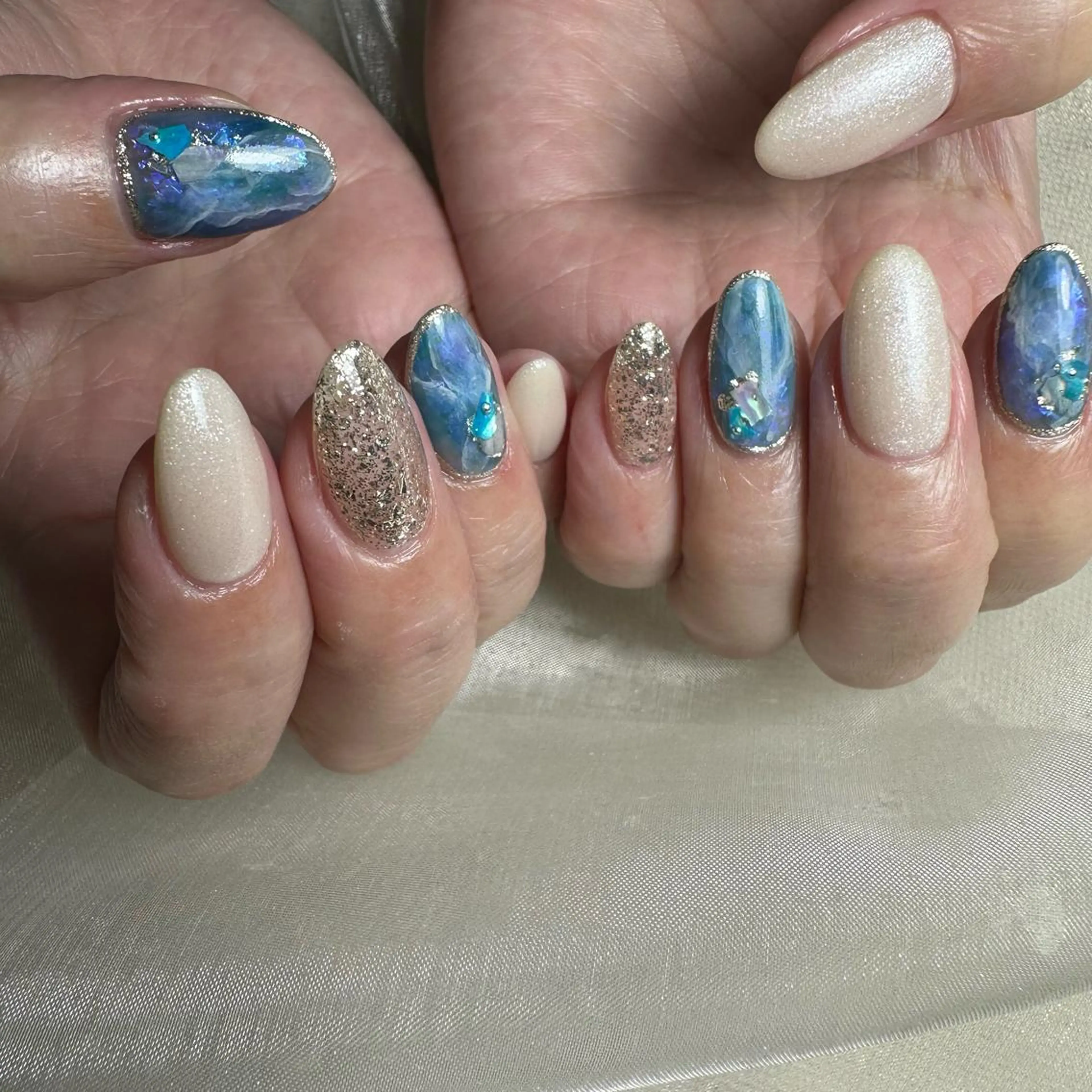 ネイル ハンドネイル 里見 麗のネイルデザイン