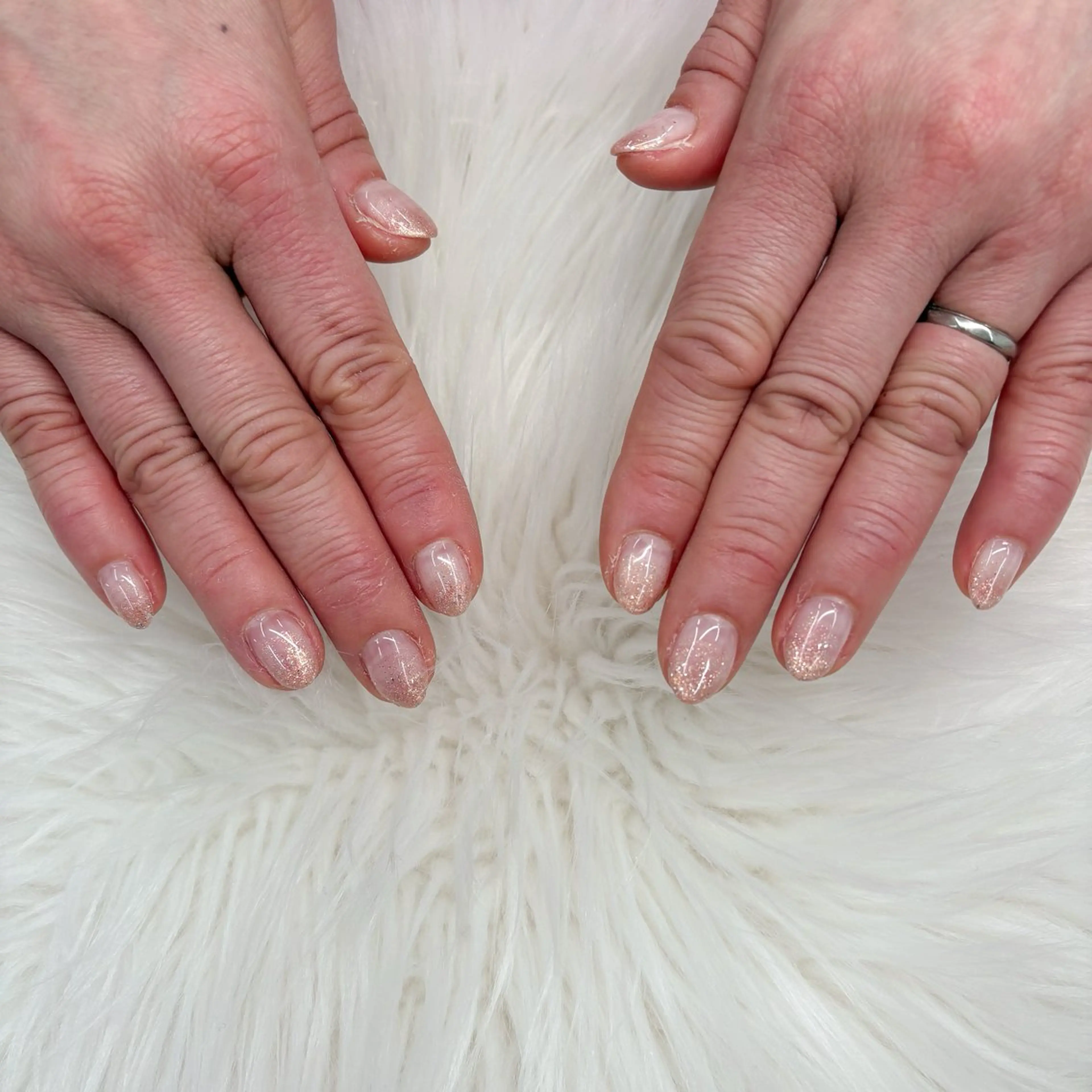 ネイル グラデーション ラメ(グリッター) ハンドネイル エリクサーネイル池袋 大谷のネイルデザイン