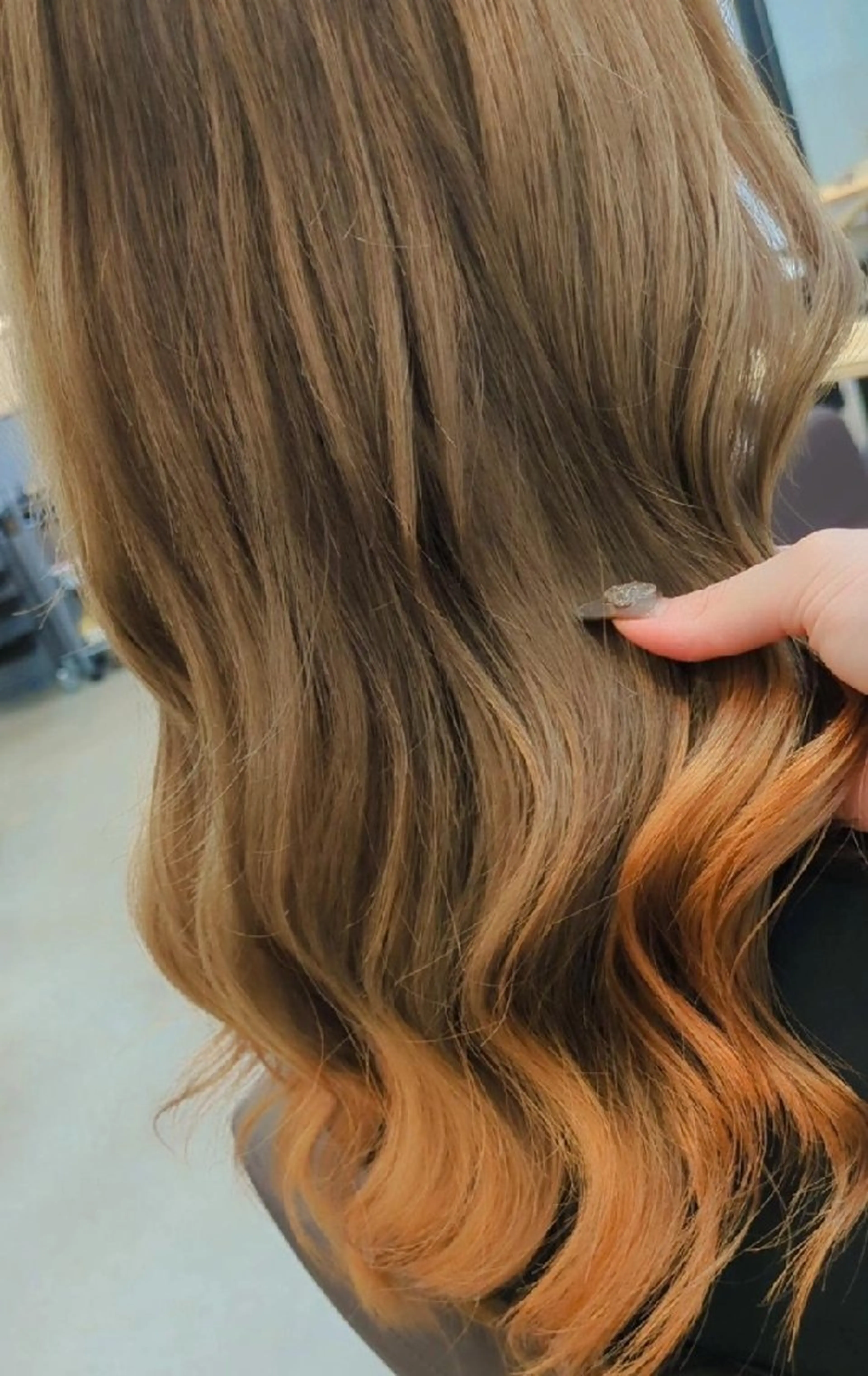 ミディアム 狐カラー 宮内 陽菜のヘアスタイル