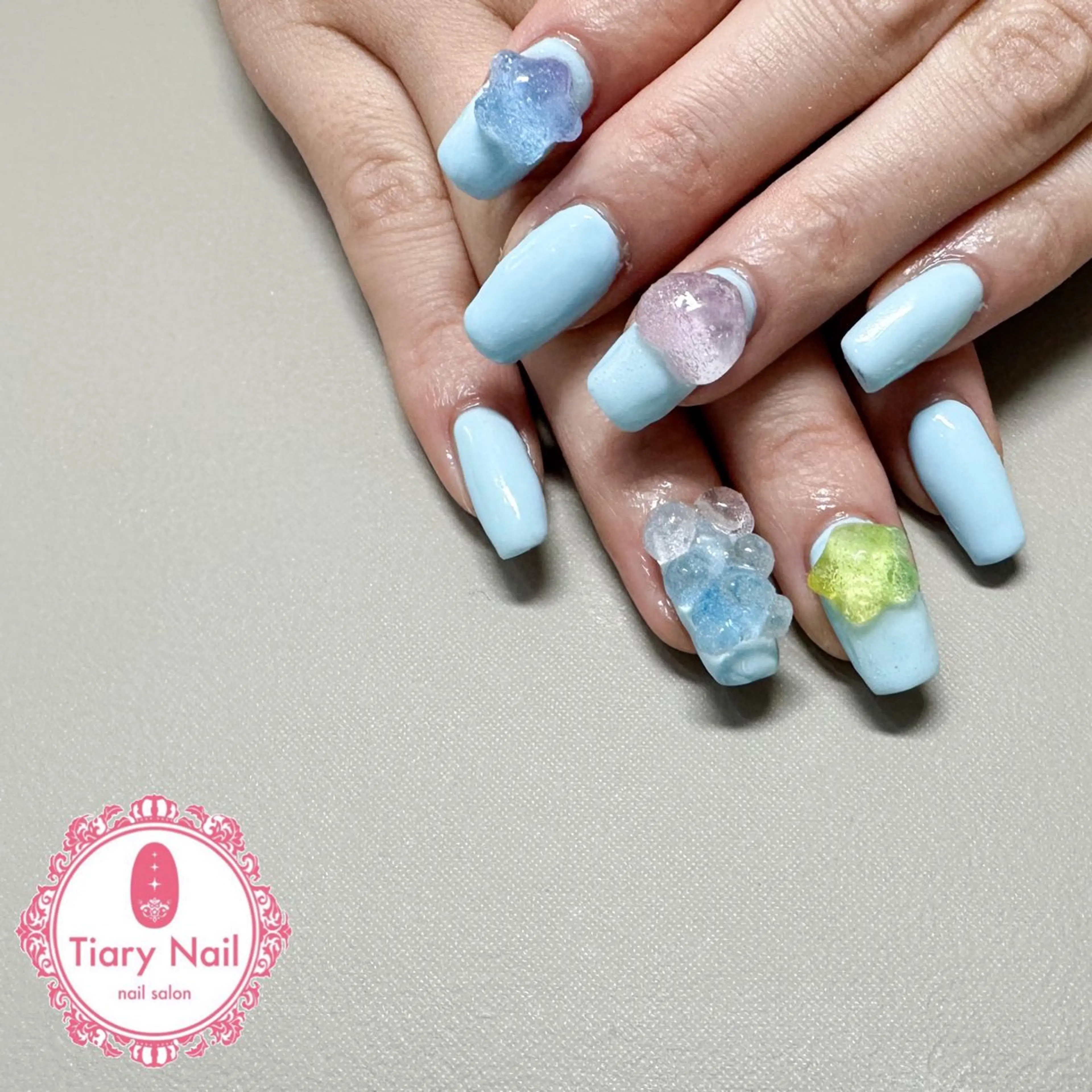 ネイル tiarynail K K🐼のネイルデザイン