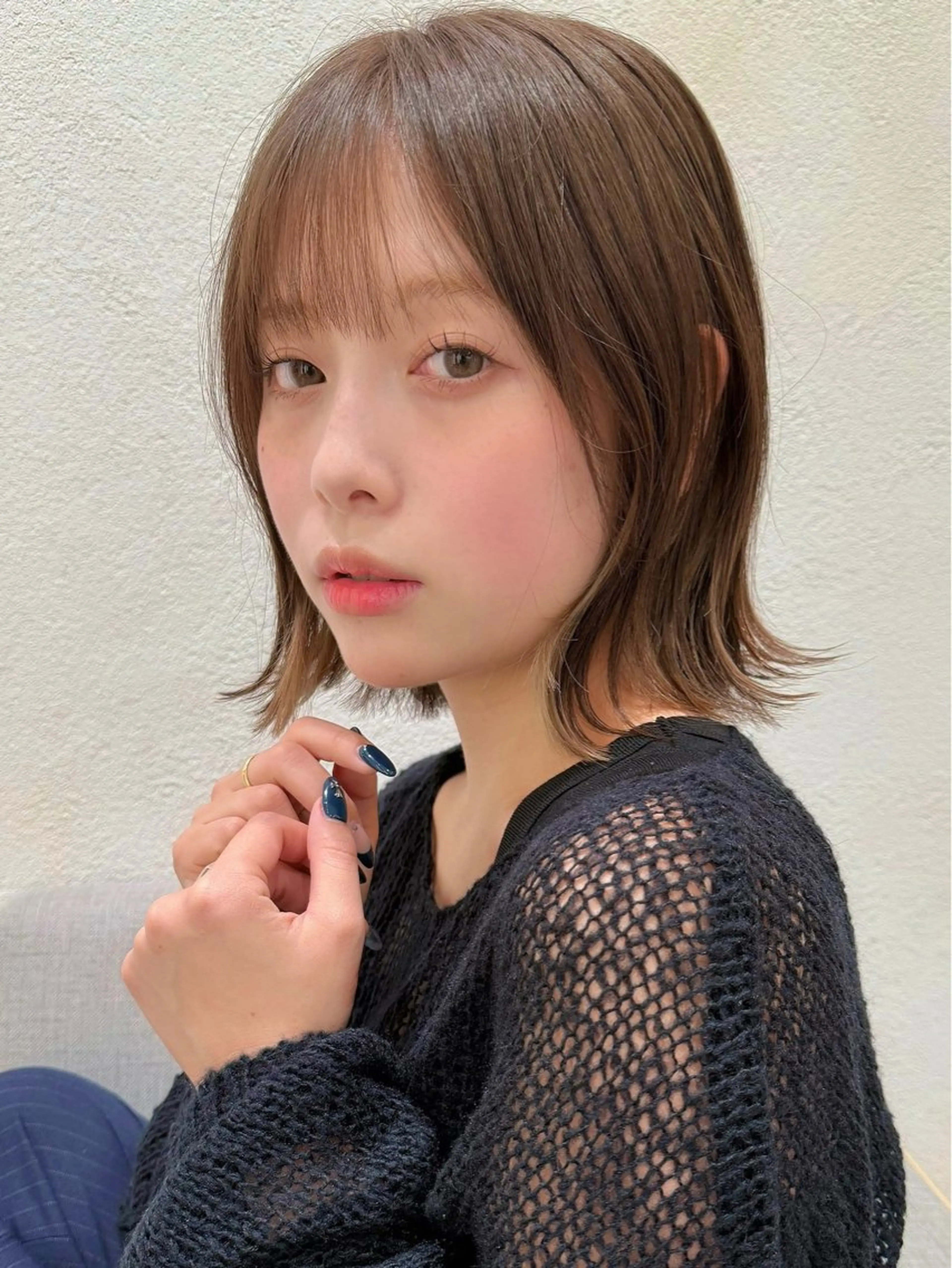 ミディアム 米澤 由衣のヘアスタイル