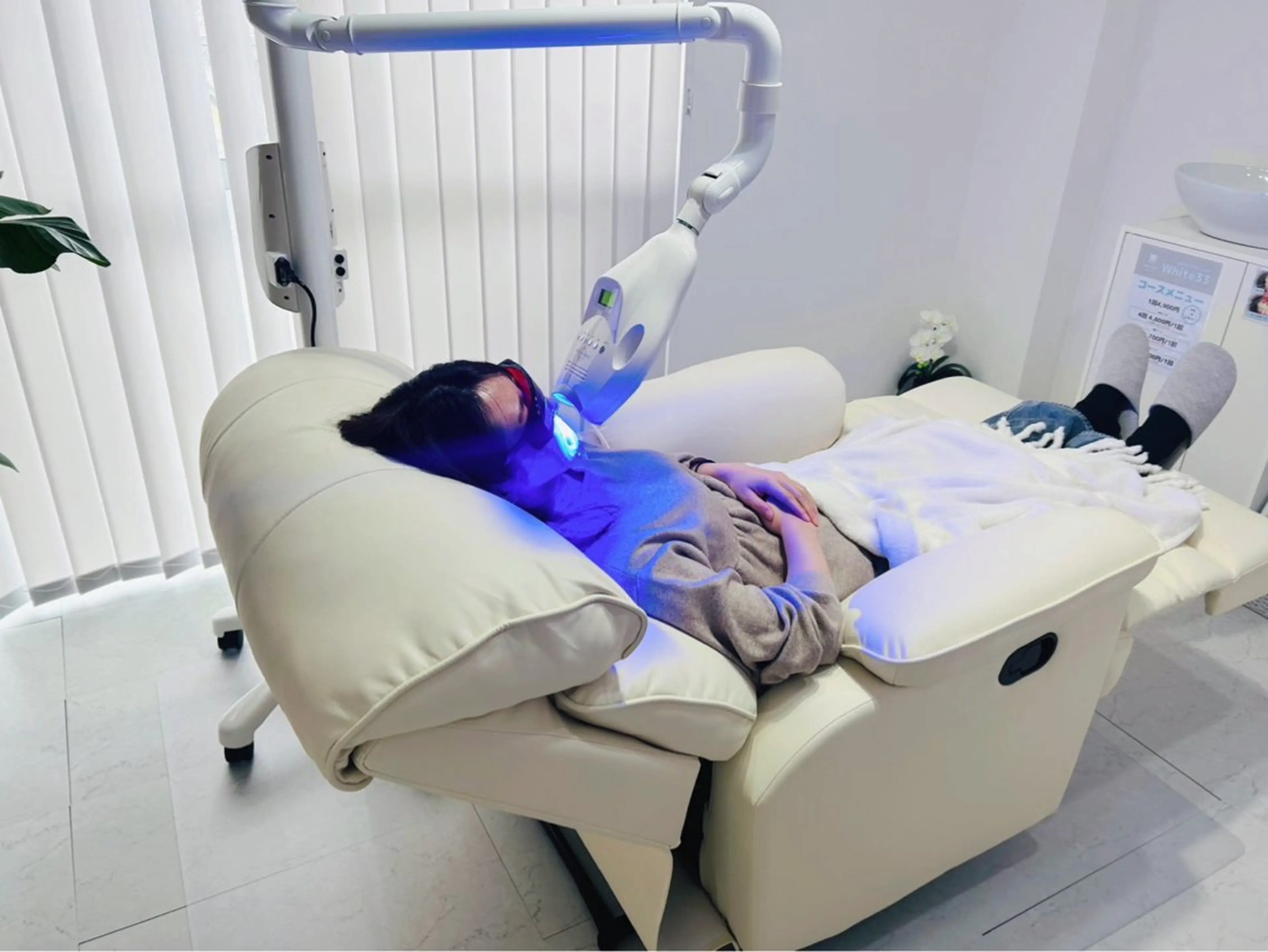 アイブロウ33 White33久留米のマツエク・マツパデザイン