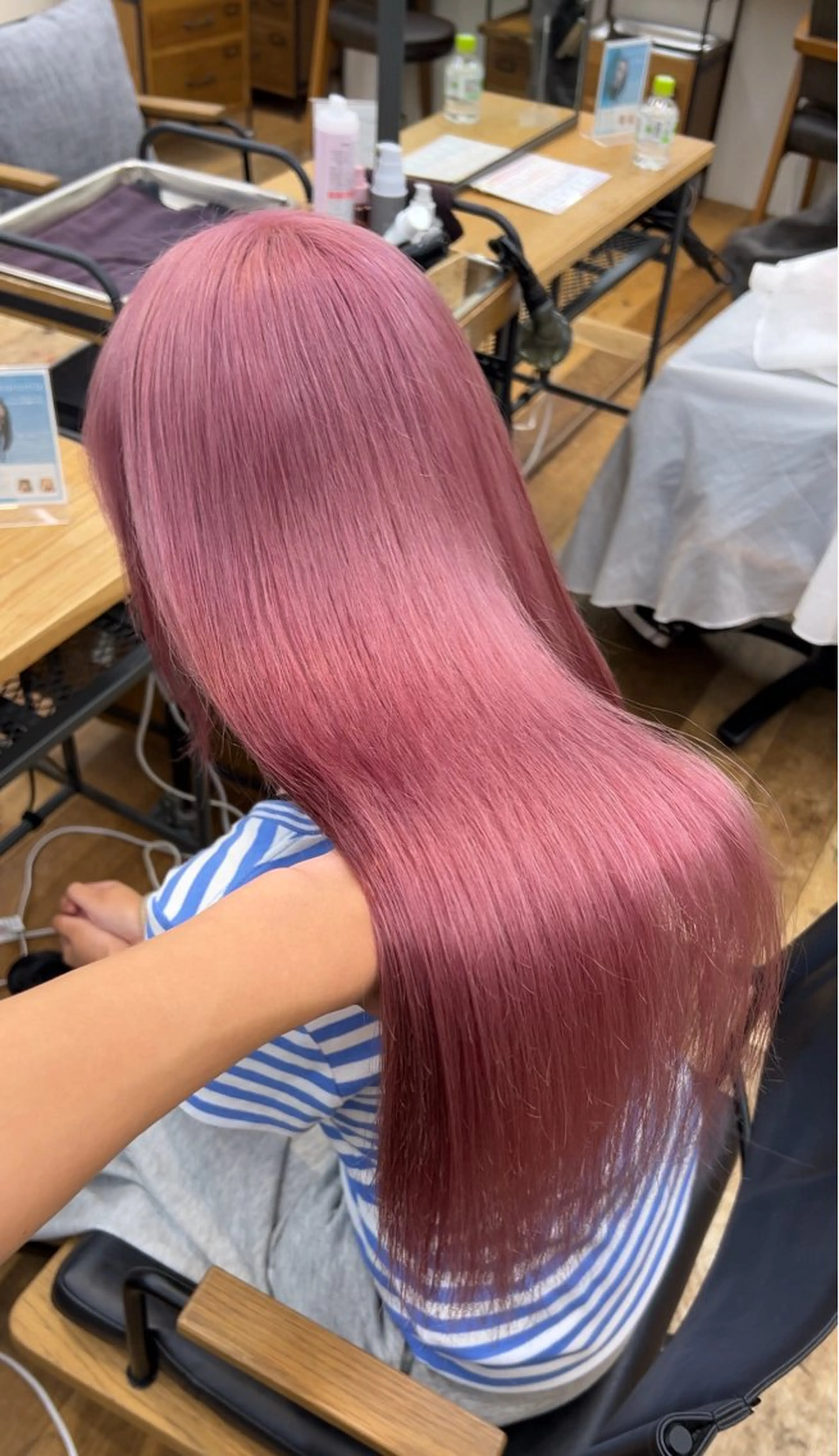 ロング カラー ブリーチ ブロンド ケアブリーチ ピンクカラー ローズカラー カット ヘアカラー トリートメント 抜きっぱなしブロンド /ハイトーン/カナタのヘアスタイル
