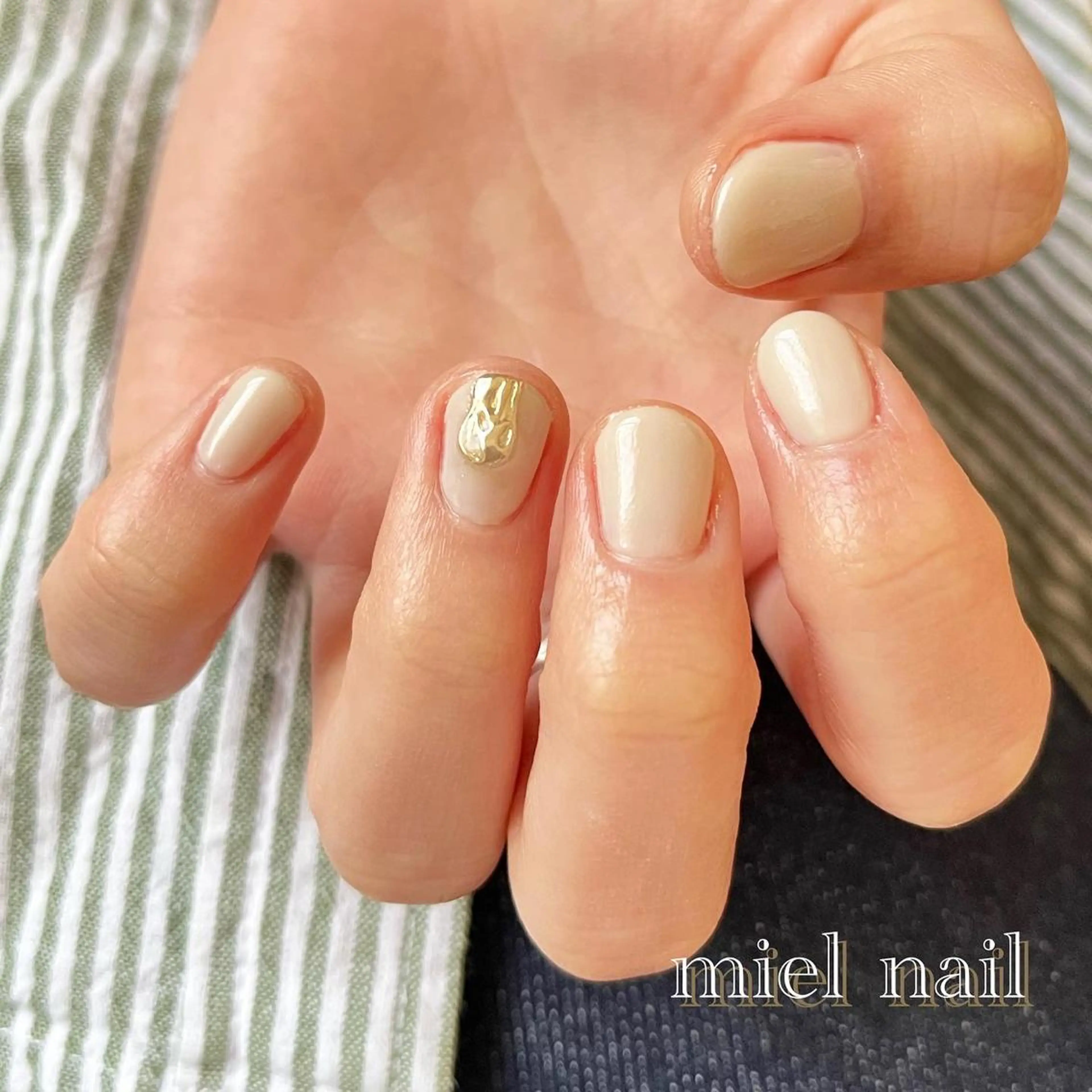 ネイル ミラーネイル シンプルネイル 春ネイル miel nailのネイルデザイン