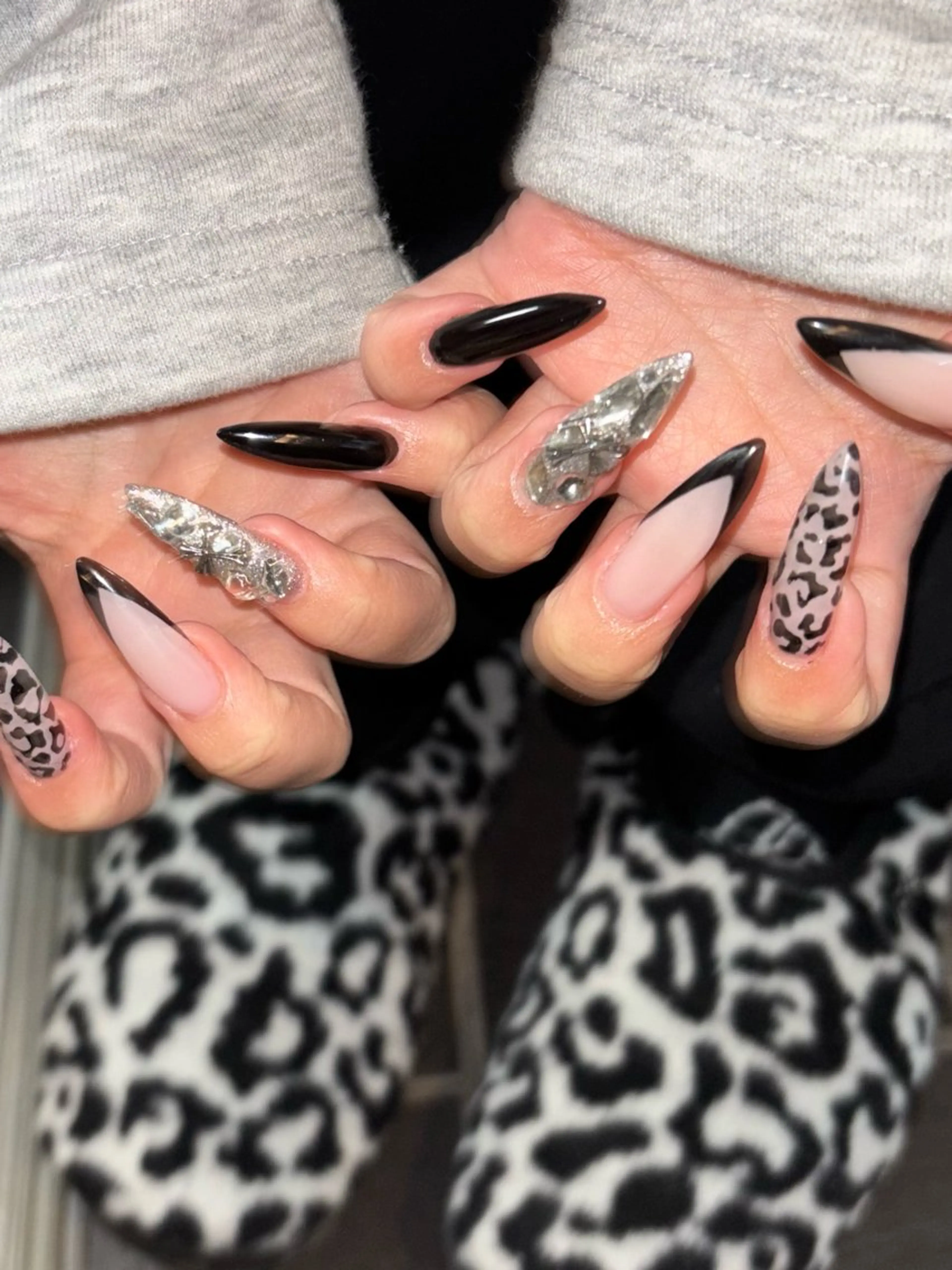 ネイル ハンドネイル 🪐富島彩夏 /海外nail🪐のネイルデザイン