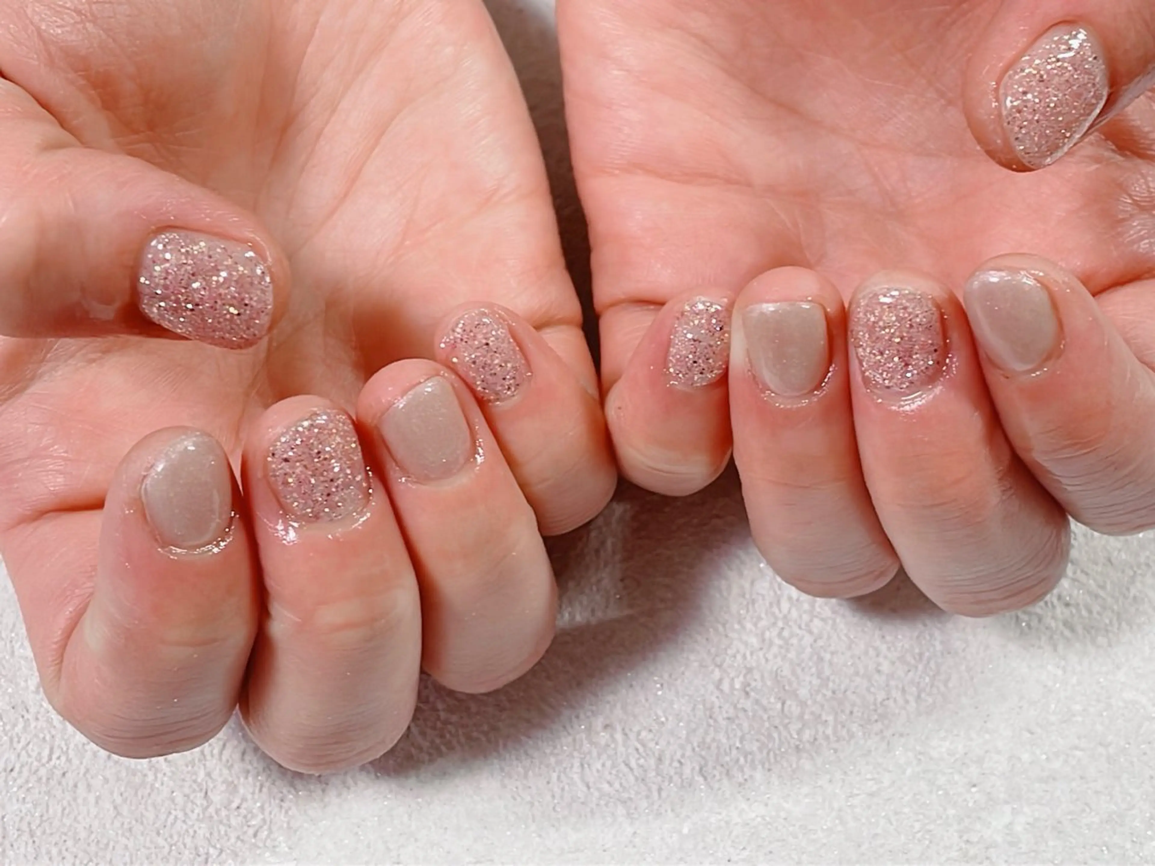 ネイル オーロラネイル フットネイル フレンチネイル ジェルネイル 韓国ネイル ハンドネイル kiki nail &brow二子玉川の眉毛・アイブロウイメージ