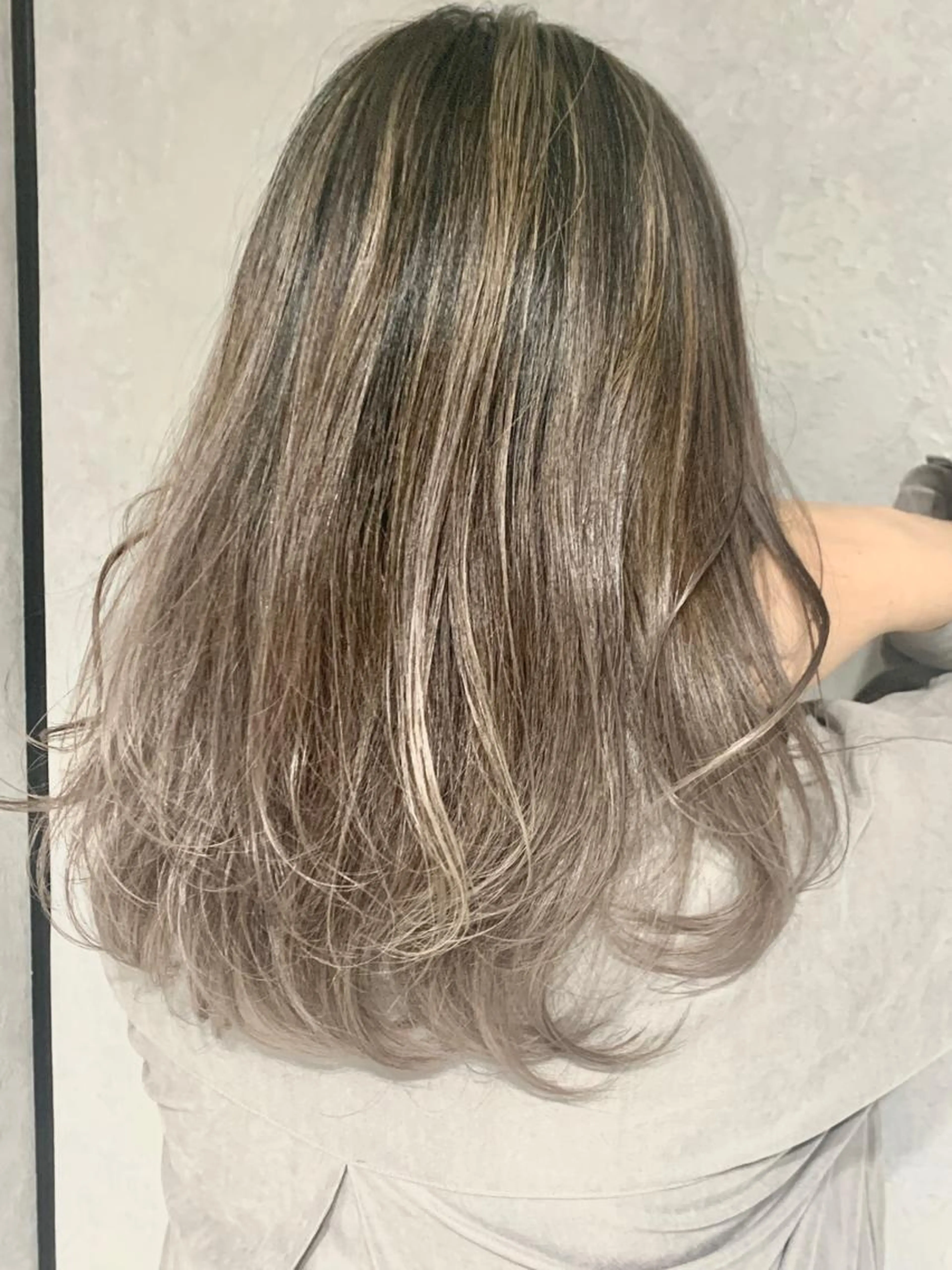 シャドールーツバレイヤージュの写真