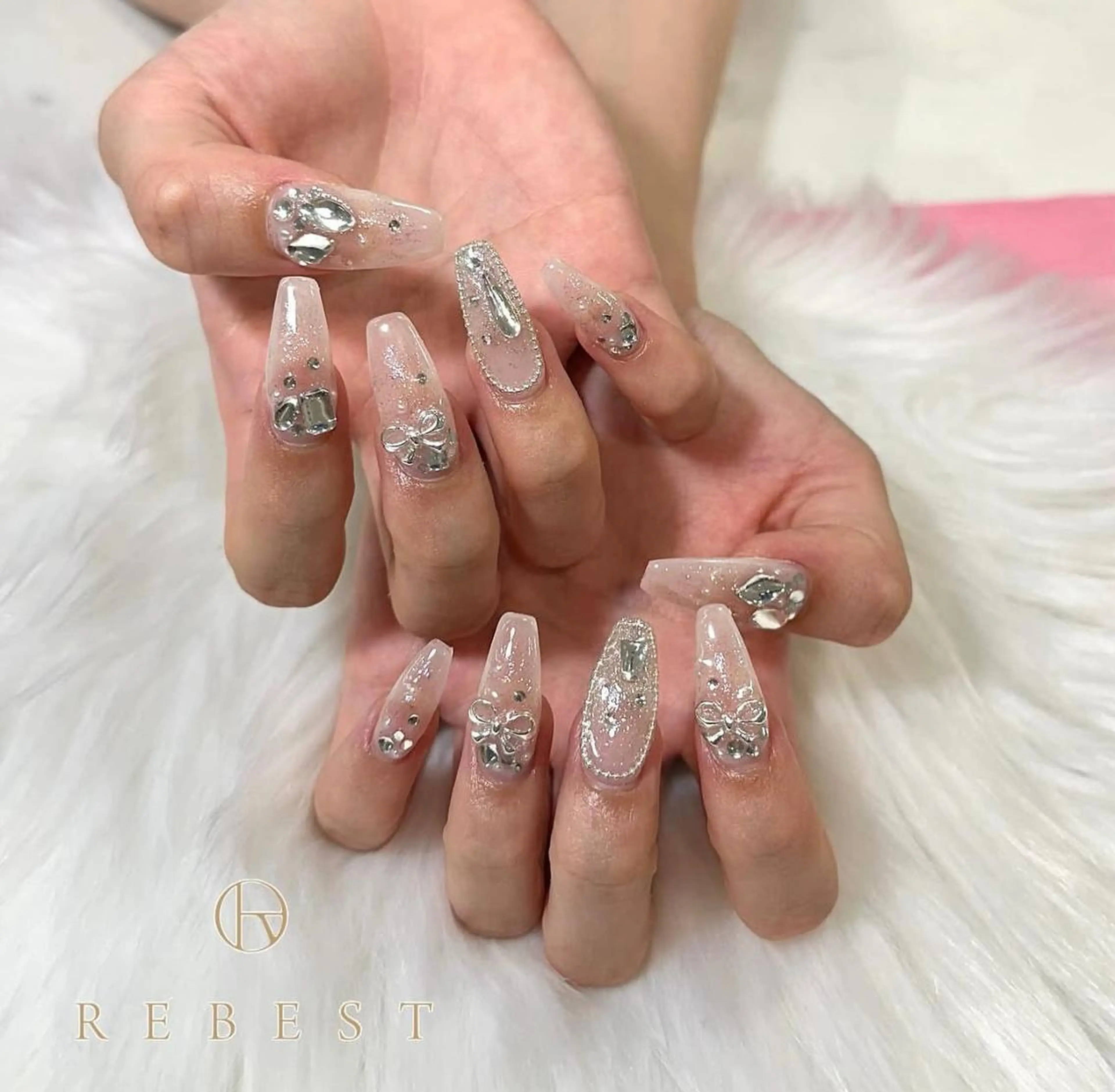 ネイル Sayaka❤️ REBEST京橋のネイルデザイン