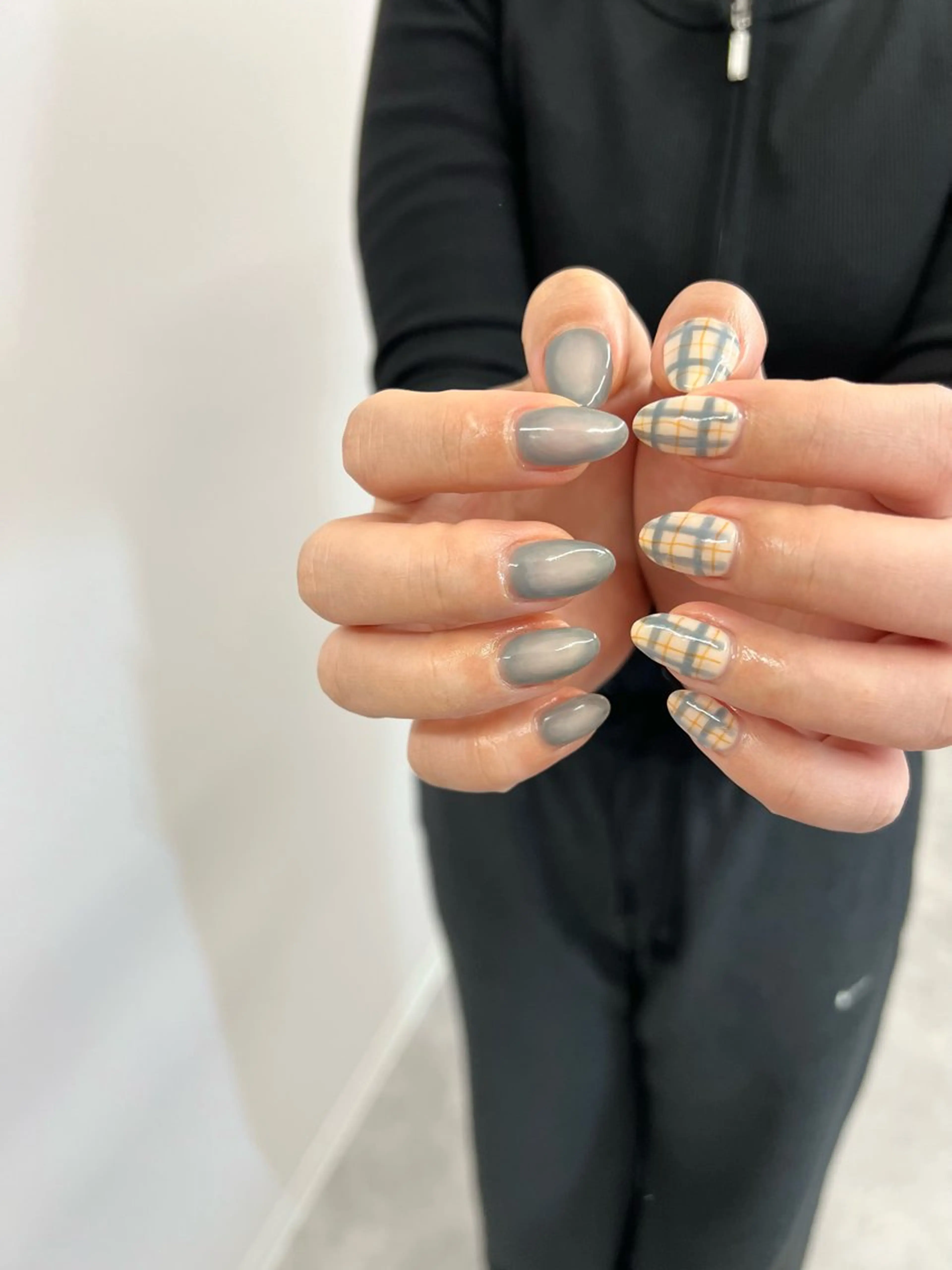 ネイル ブルー チークネイル ジェルネイル マグネットネイル ニュアンスネイル ハンドネイル ハンドケア Bana_ Nailのネイルデザイン