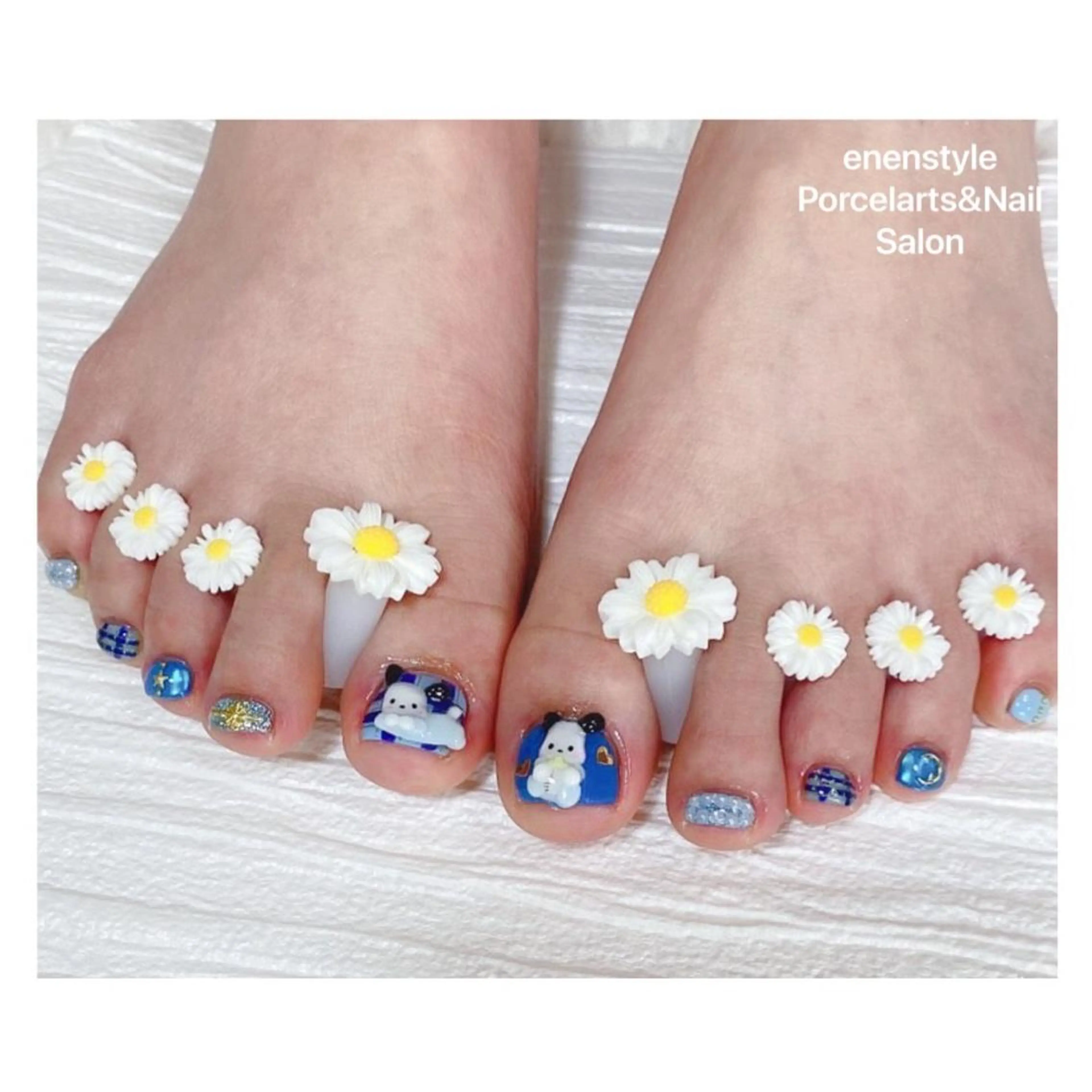 ミディアム ネイル ハンドネイル フットネイル 👑enen style👑のネイルデザイン