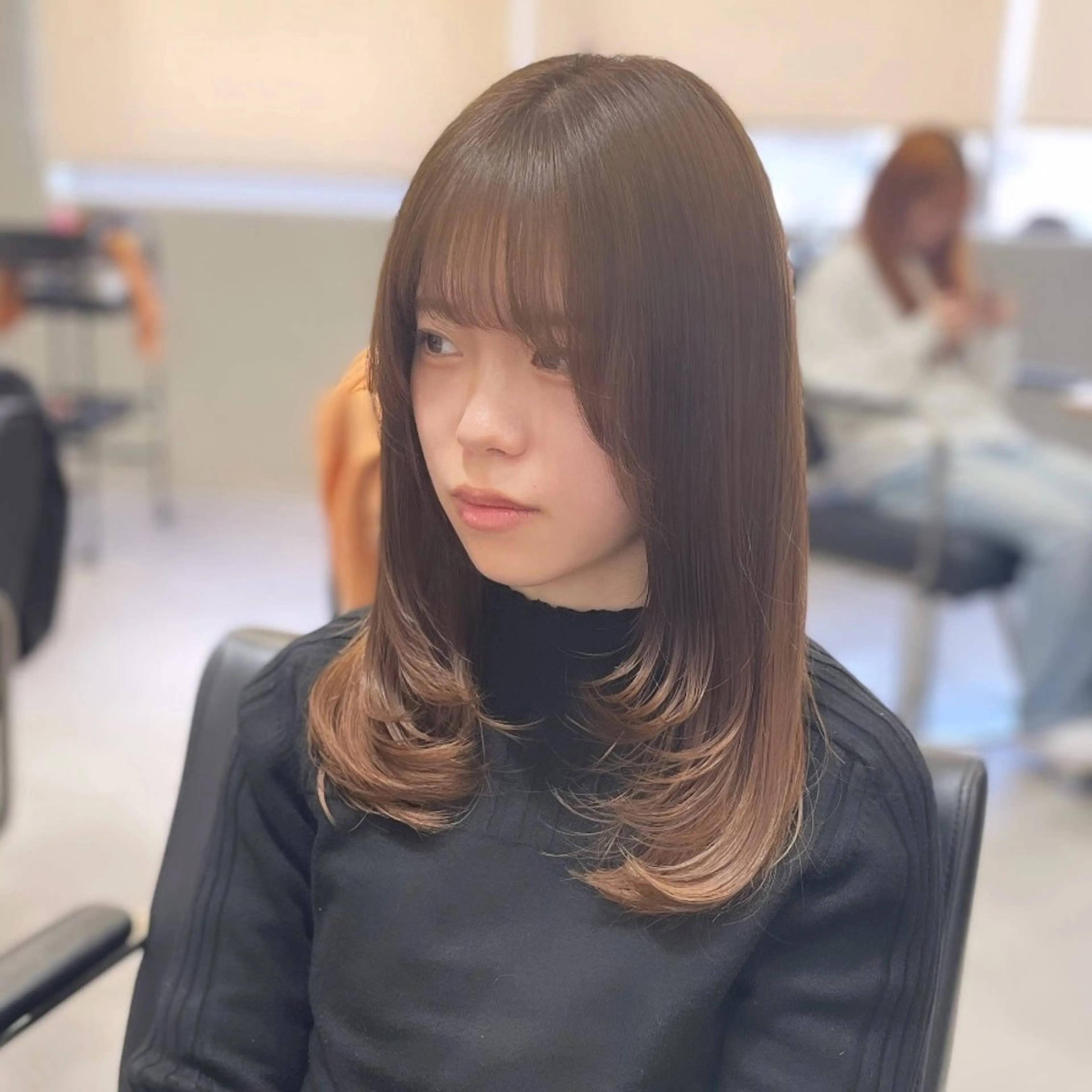 セミロング カラー 透明感カラー グレージュ レイヤーカット カット ヘアカラー Rui/透明感カラー 暖色/レイヤーカットのヘアスタイル